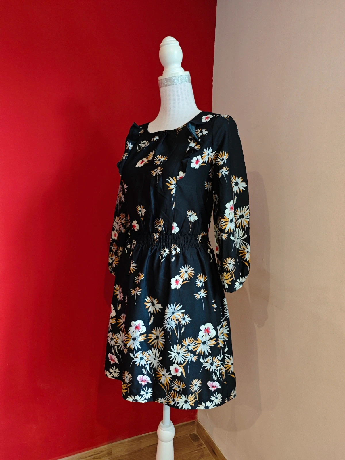 🌺Vestido negro estampado floral y volantitos en escote – Atmosphere – taille M / 38 / 10 2