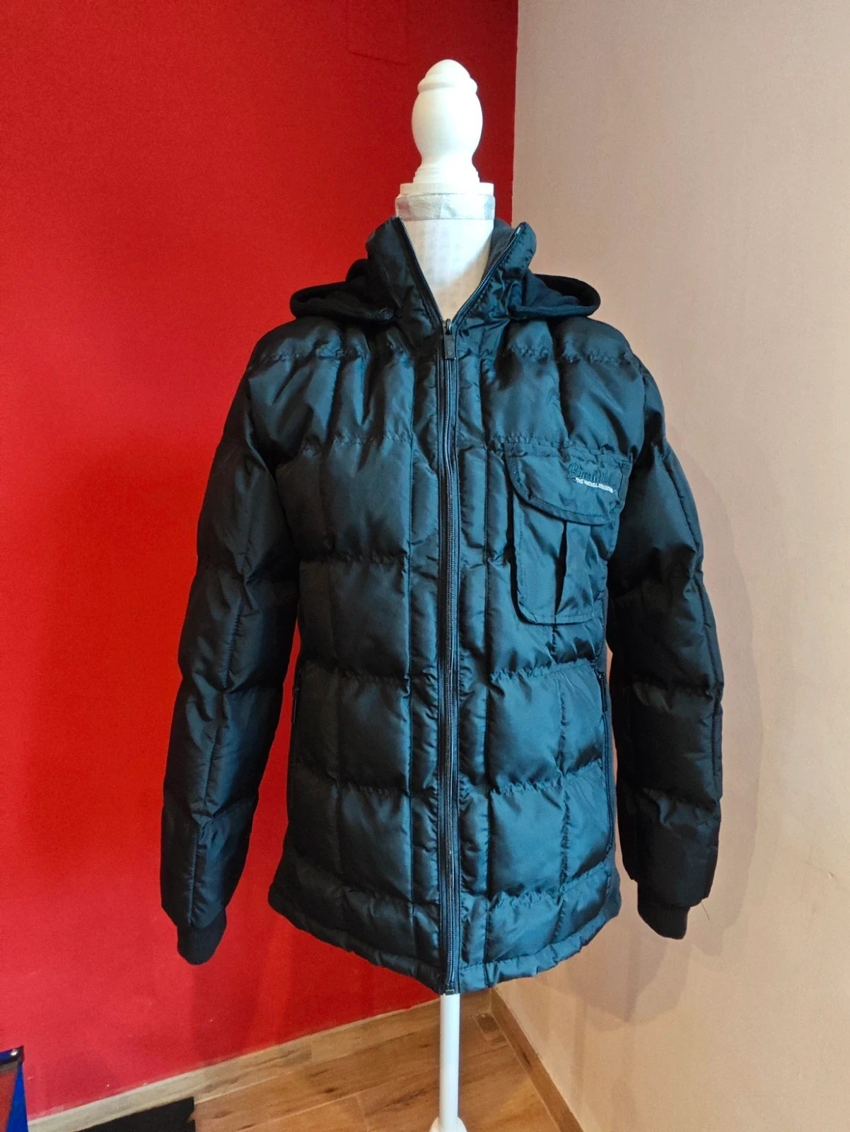 🌺 Cómodo chaquetón acolchado negro con laterales, puños, cuello y capucha de punto