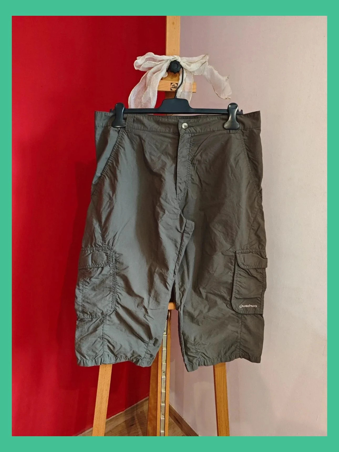 🌺 Pantalón pirata color caqui con bolsillos laterales