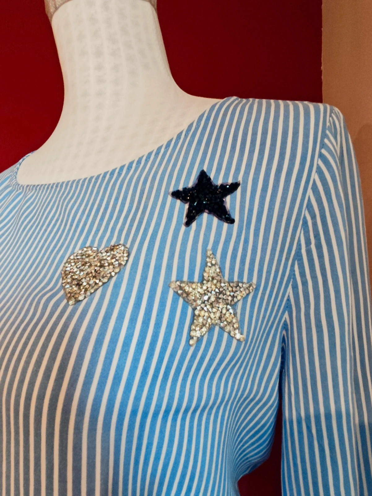 🌺 Blusa de tela fina y suave con rayas azul y blanco, con aplicaciones brillantes – Springfield – taille XL / 42 / 14 3