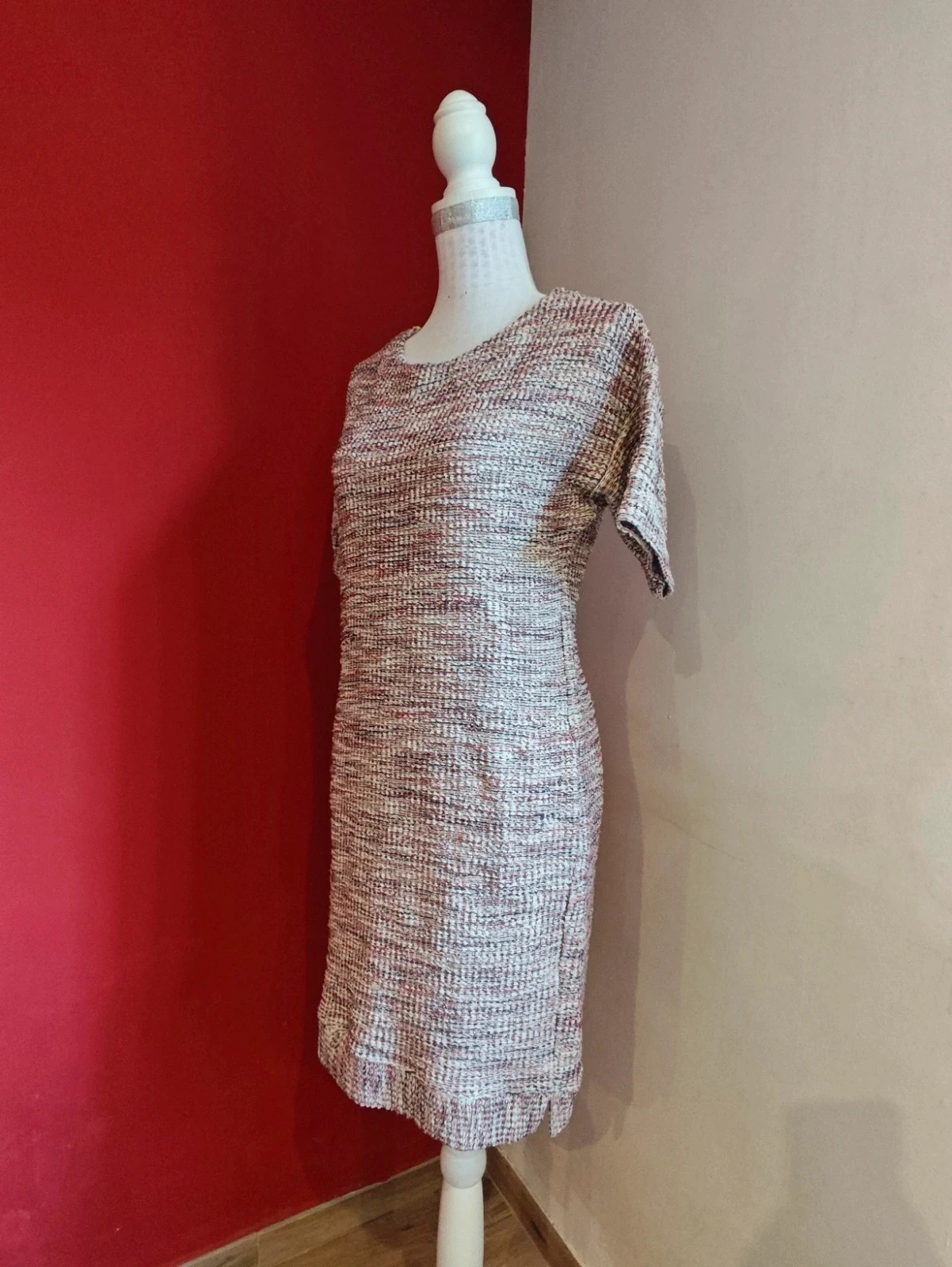 🌺Vestido de tweed jaspeado tonos beige, dorado y granate, de Massimo Dutti