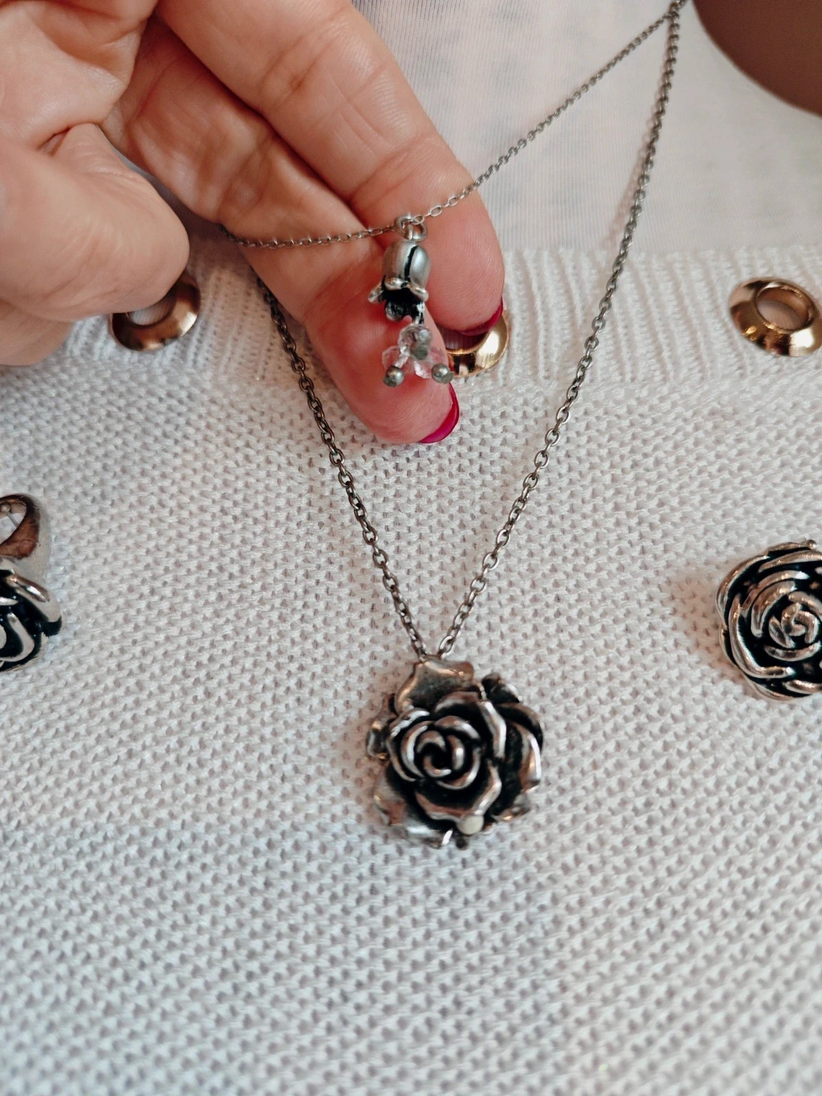 🌺 Bonito conjunto vintage de colgante, anillo, pendientes y pulsera plateados – Vintage 2