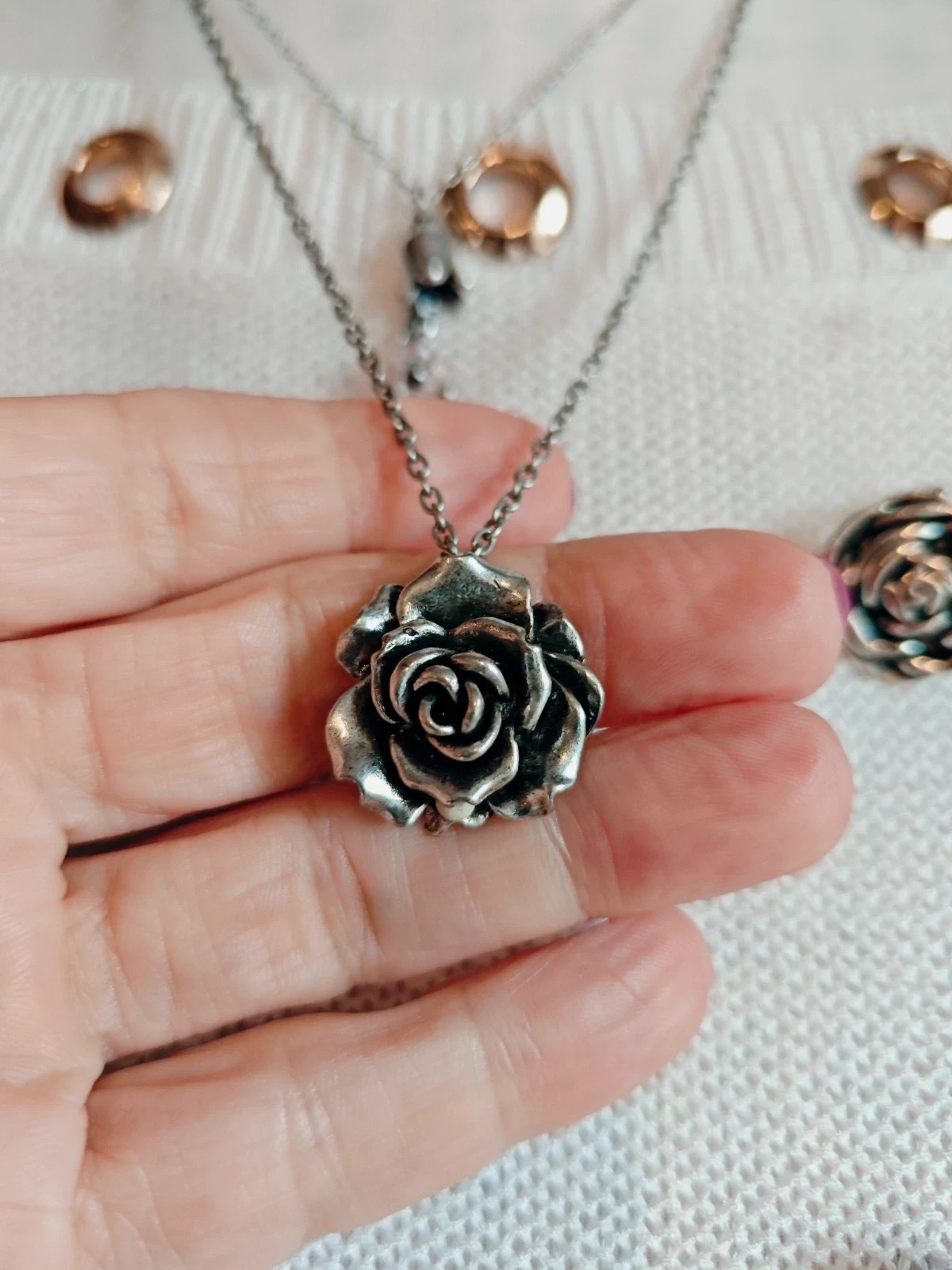 🌺 Bonito conjunto vintage de colgante, anillo, pendientes y pulsera plateados – Vintage 3