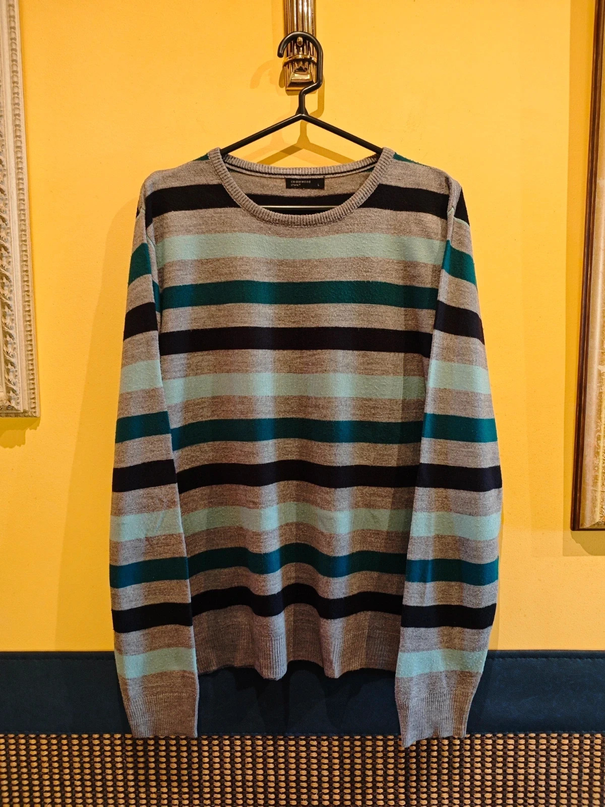 🌺 Cómodo jersey de cuello redondo con franjas grises, negras y tonos verdes – Cedar Wood State – taille XL 3