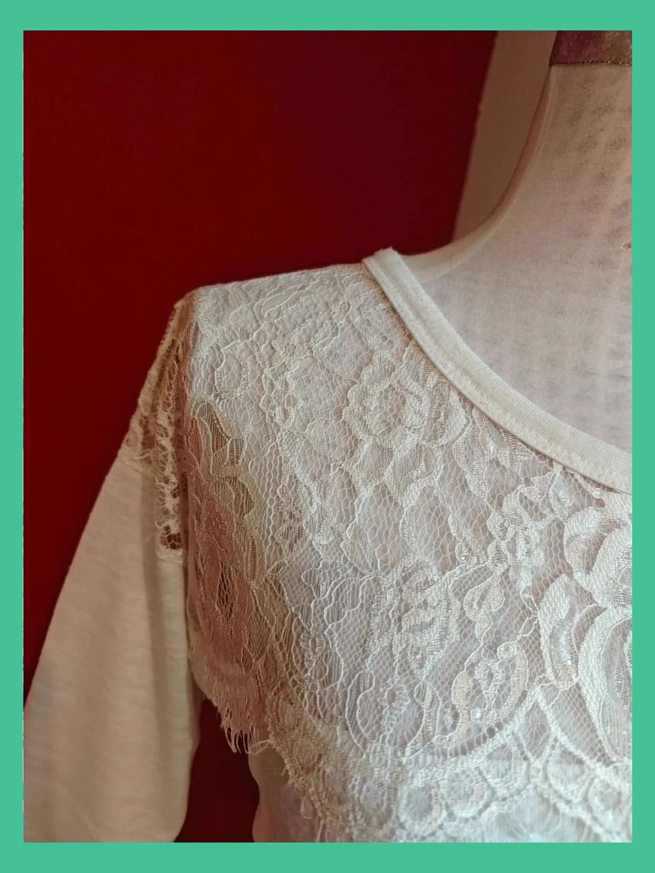 🌺Camiseta básica blanca con blonda en pecho – C&A – taille S / 36 / 8 4