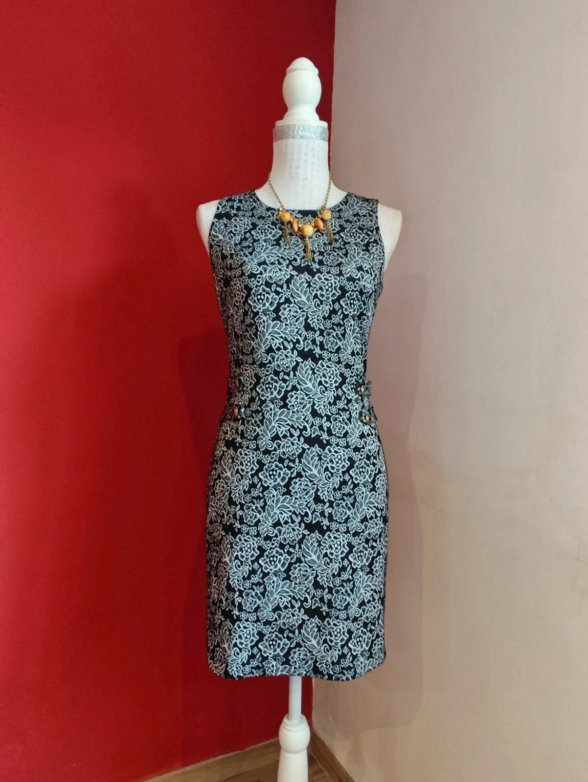 🌺 Elegante vestido sin mangas negro con estampado floral blanco – CelopWoman – taille S / 36 / 8 2