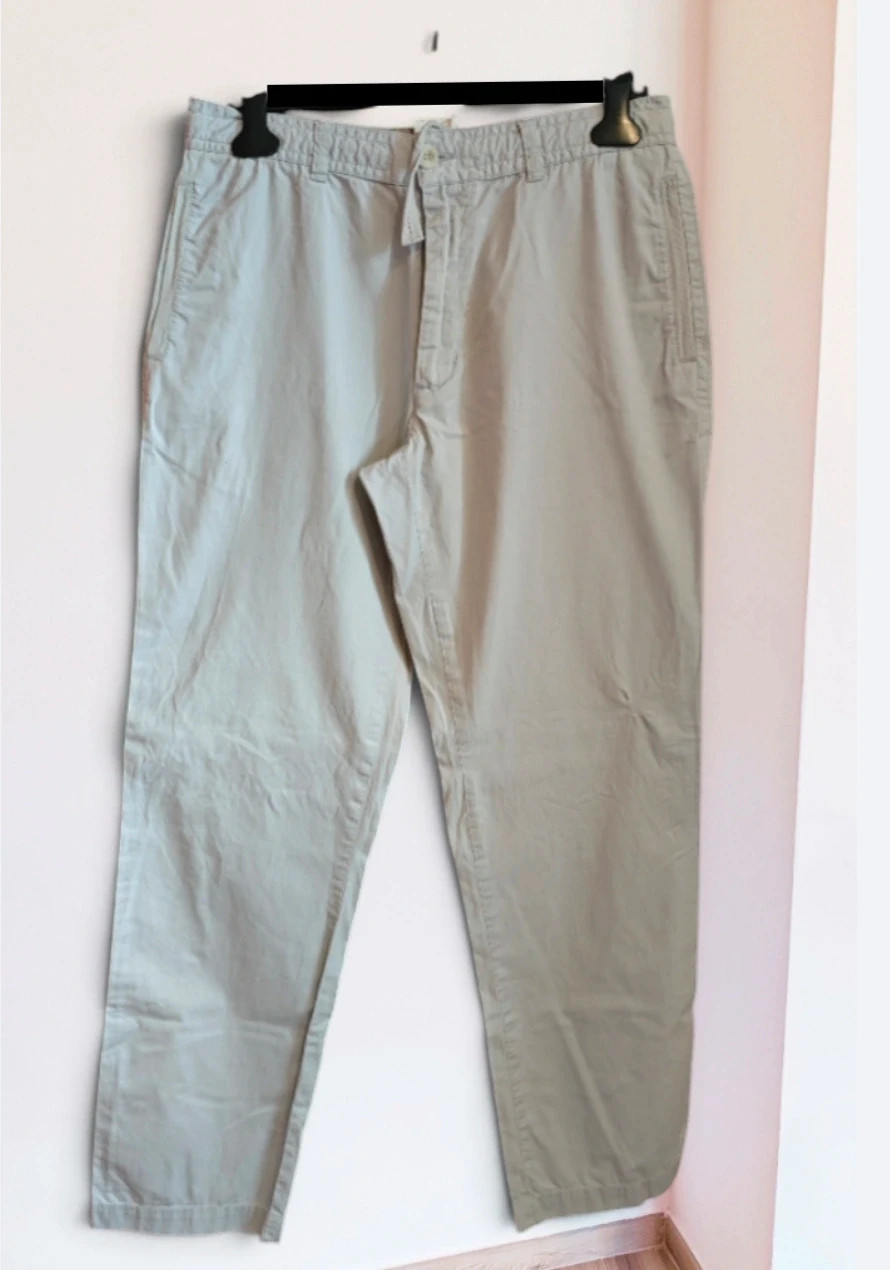 🌺 Pantalón gris claro de algodón, de Sfera