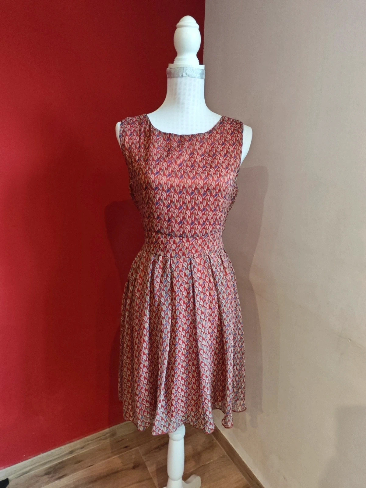 🌺Vestido de gasa burdeos con florecitas tonos crema y gris con lazo – Shikka London – taille L / 40 / 12 2