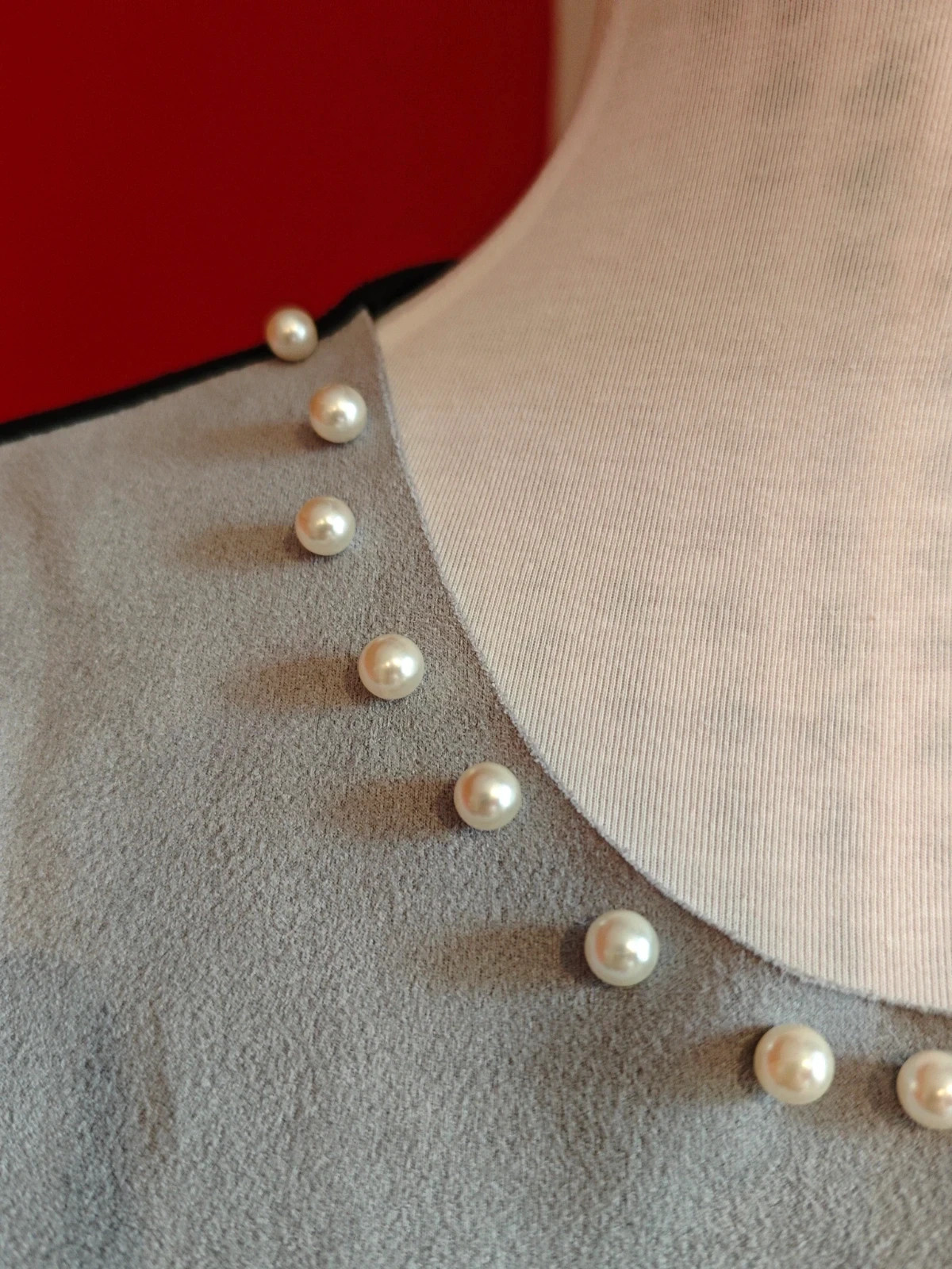 🌺 Vestido de antelina gris con perlas y punto negro detrás – Shimai – taille L / 40 / 12 5