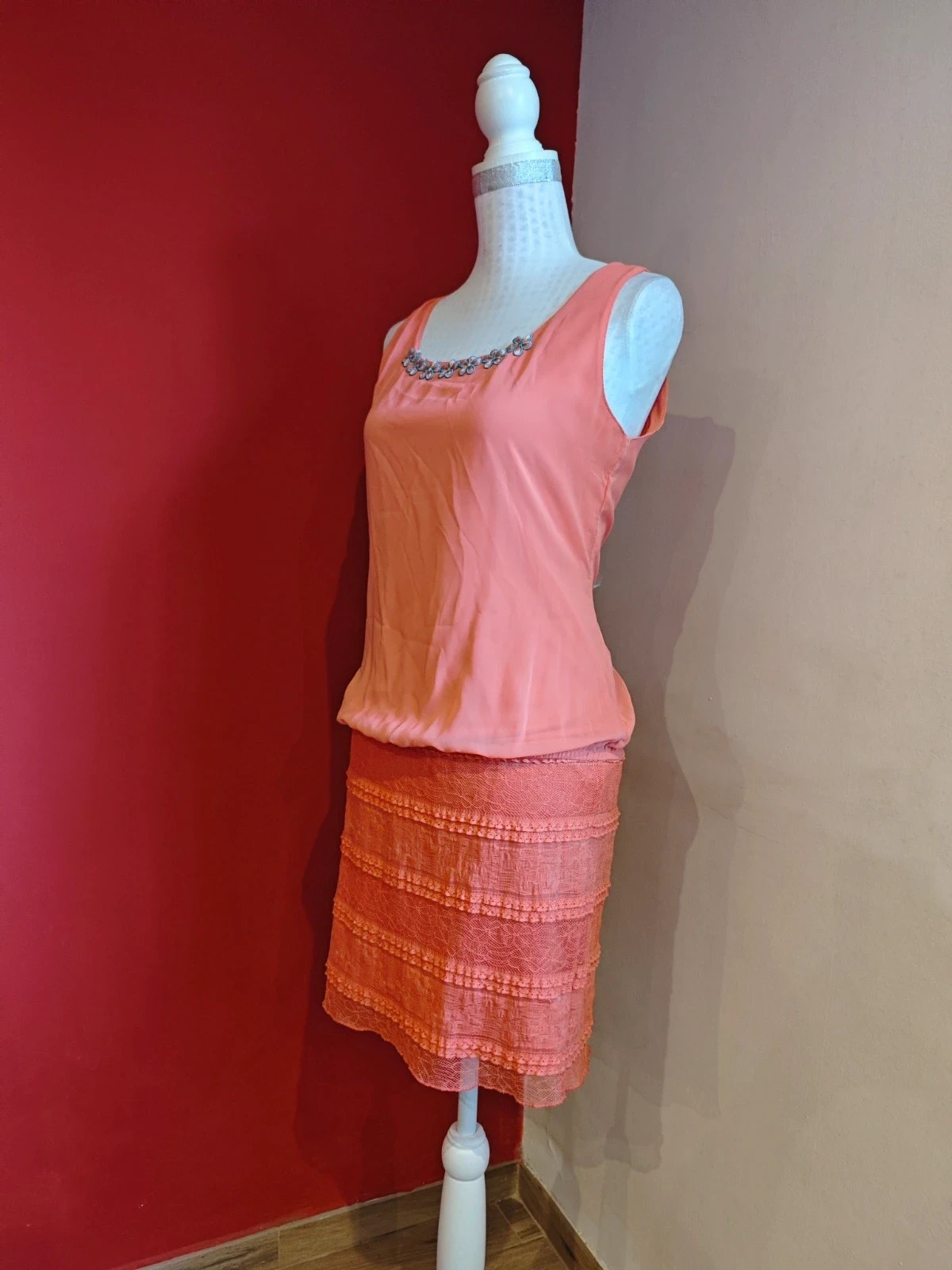 🌺Vestido tono coral con cuerpo de gasa y falda de blonda elástica – Boutique privée – taille L / 40 / 12 3