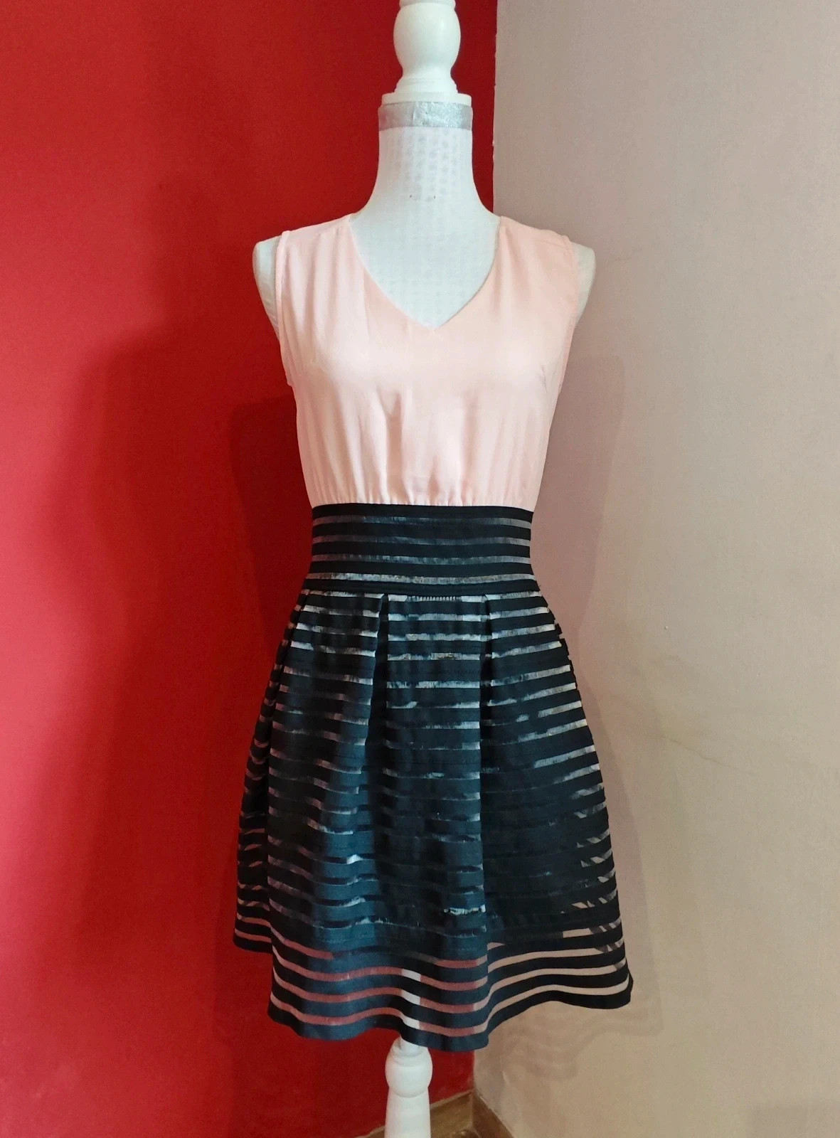 🌺Vestido rosa arriba y falda negra con transparencias – Allyson – taille M / 38 / 10 2