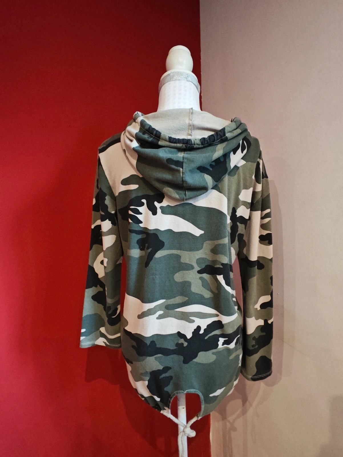 🌺 Sudadera con capucha y cremallera y estampado camuflaje – New Collection – taille XXXL / 46 / 18 4