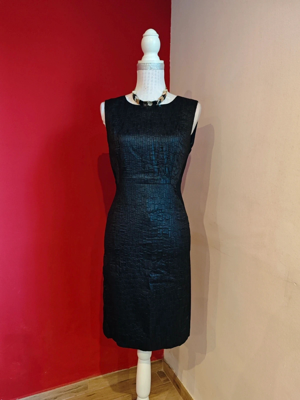 🌺 Vestido negro entallado tela con dos texturas, de la prestigiosa marca TAHARI – Tahari – taille M / 38 / 10 2