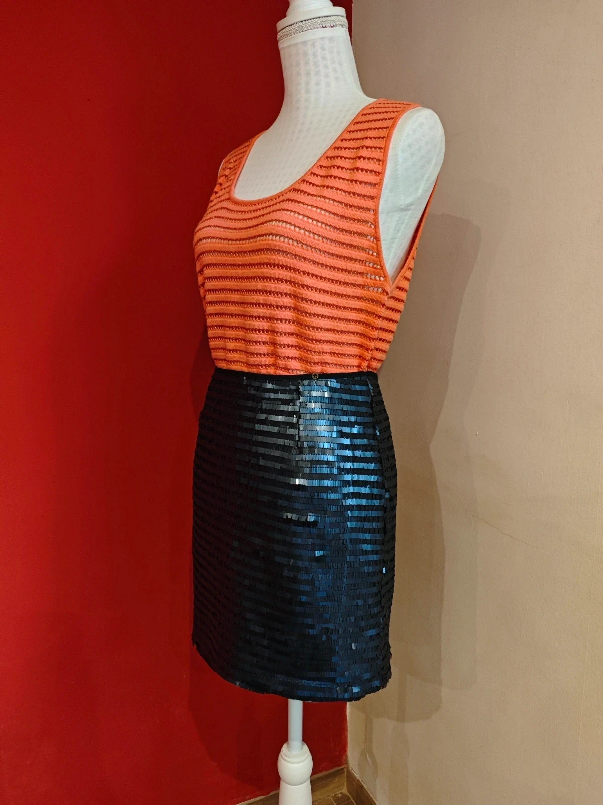 🌺Minifalda de gasa color navy, casi negro, cubierta totalmente de pailettes – Amenapih – taille M / 38 / 10 4