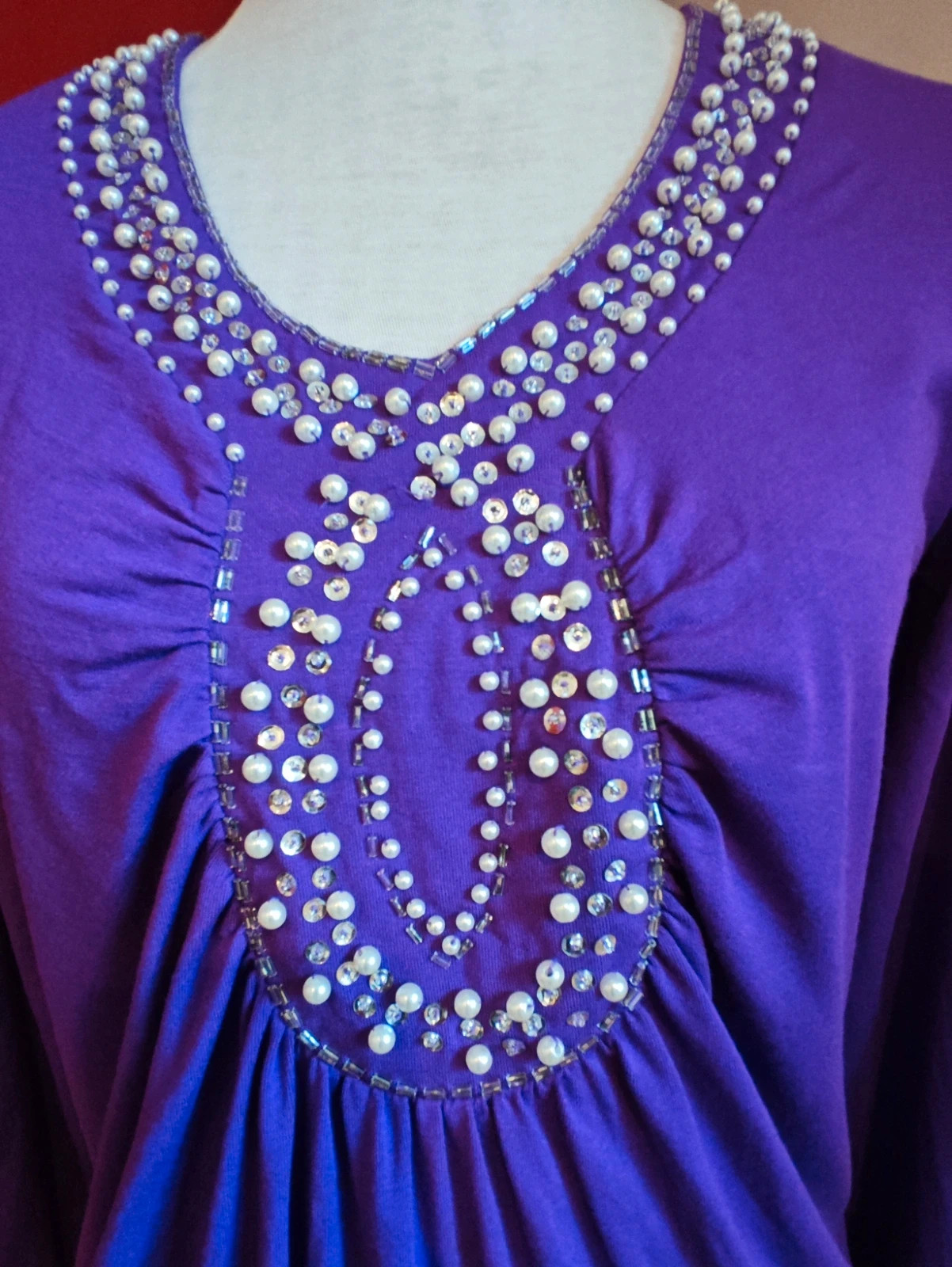 🌺Camiseta morada con perlas y lentejuelas en escote con forma de lágrima – Judith Williams – taille L / 40 / 12 4
