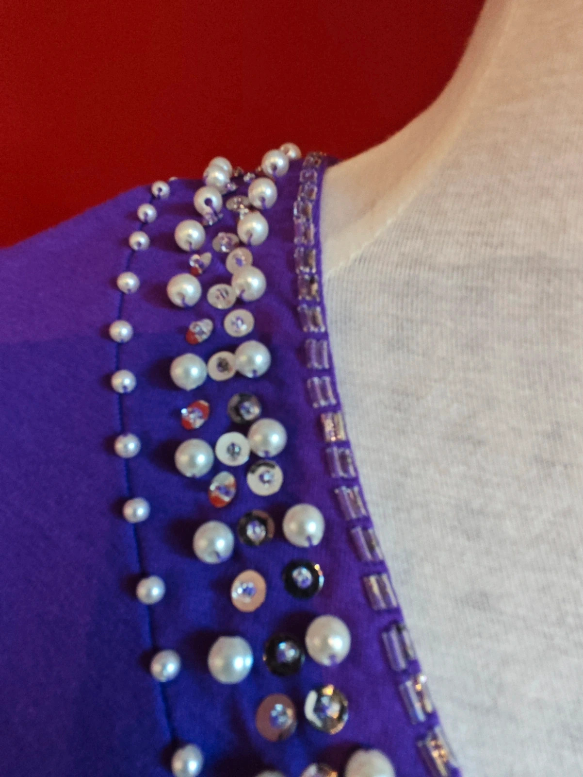 🌺Camiseta morada con perlas y lentejuelas en escote con forma de lágrima – Judith Williams – taille L / 40 / 12 5