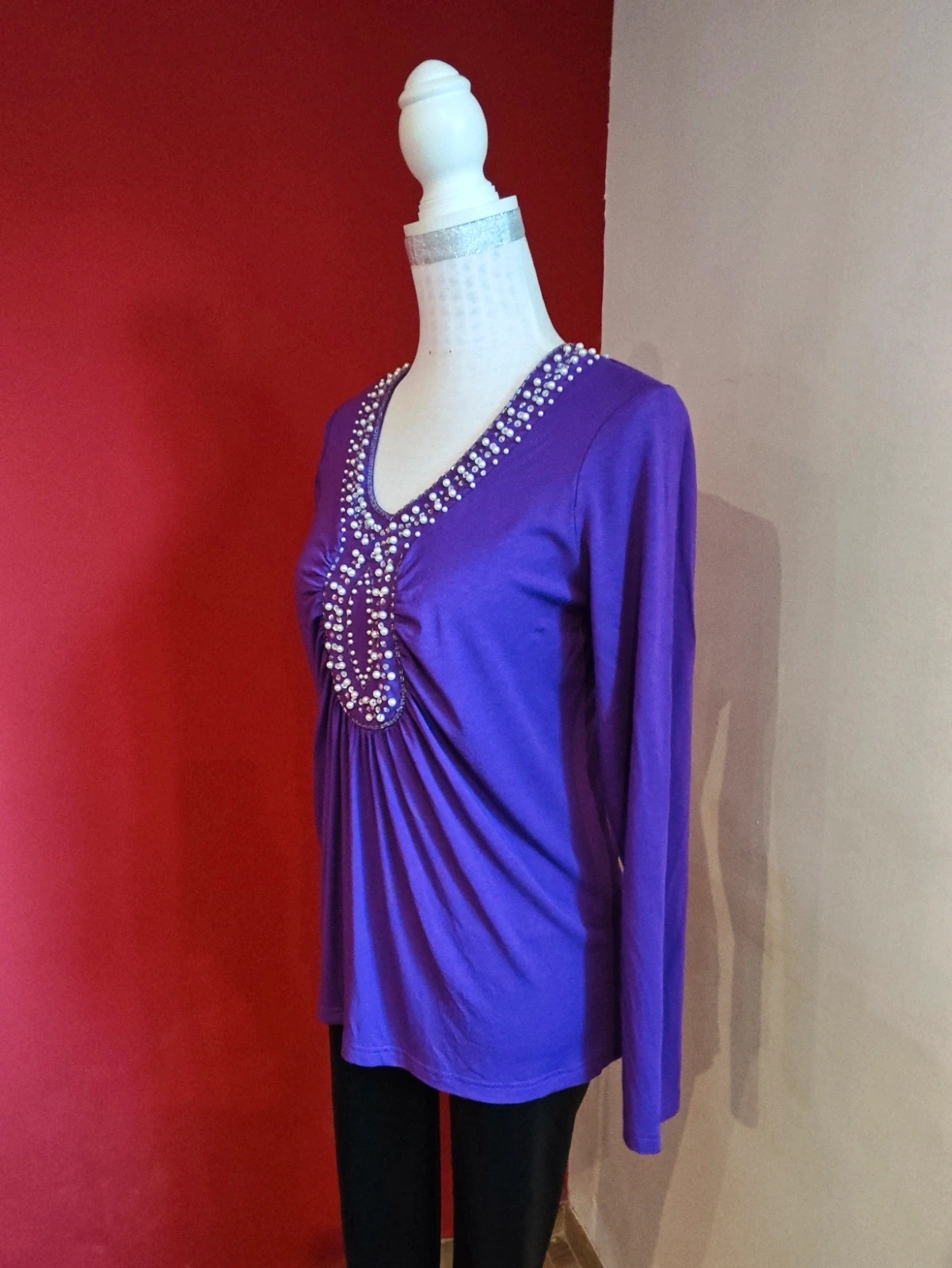 🌺Camiseta morada con perlas y lentejuelas en escote con forma de lágrima – Judith Williams – taille L / 40 / 12 3