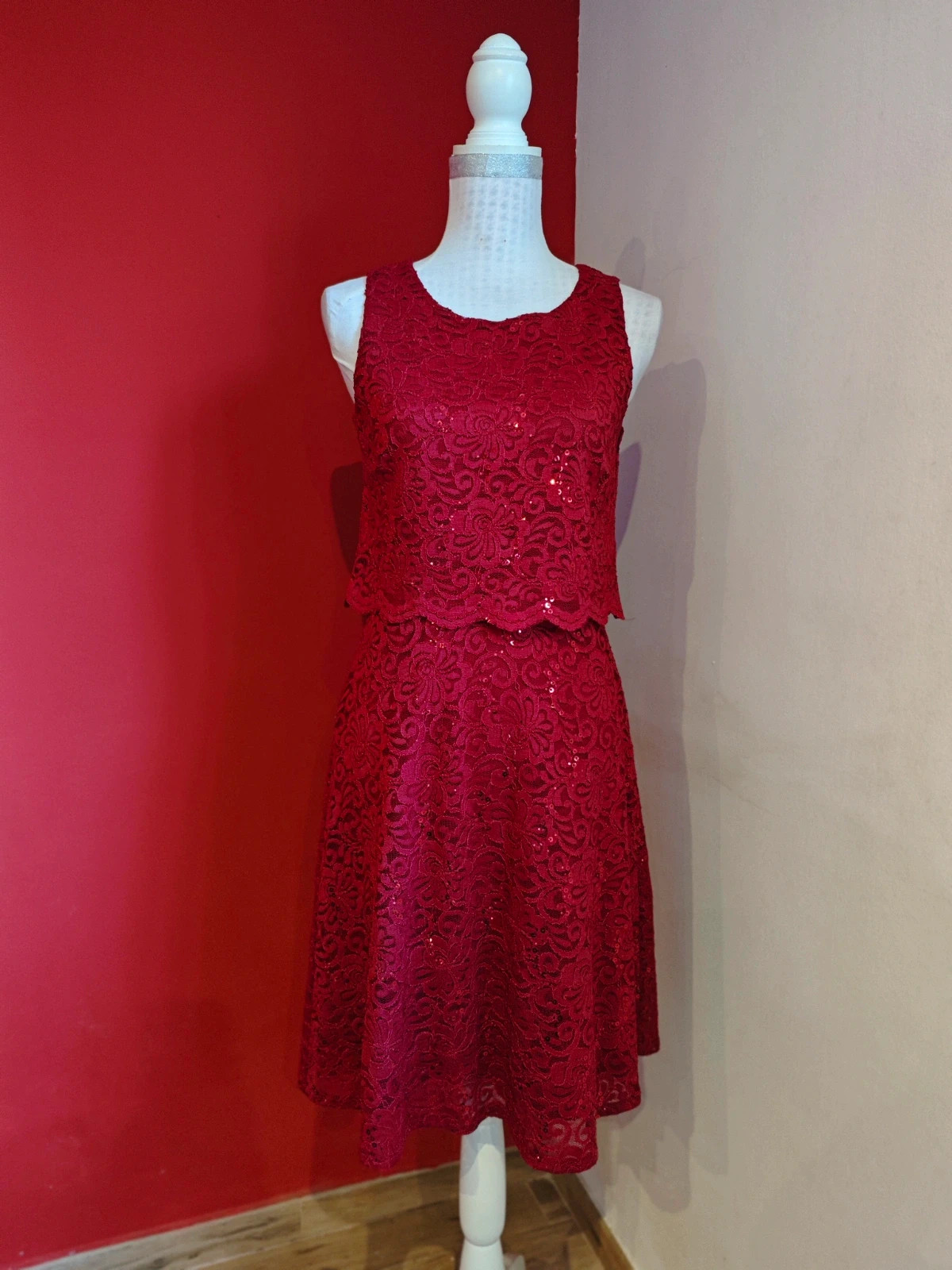 🌺Vestido de blonda roja con lentejuelas para eventos – Dresses Yessica – taille S / 36 / 8 2