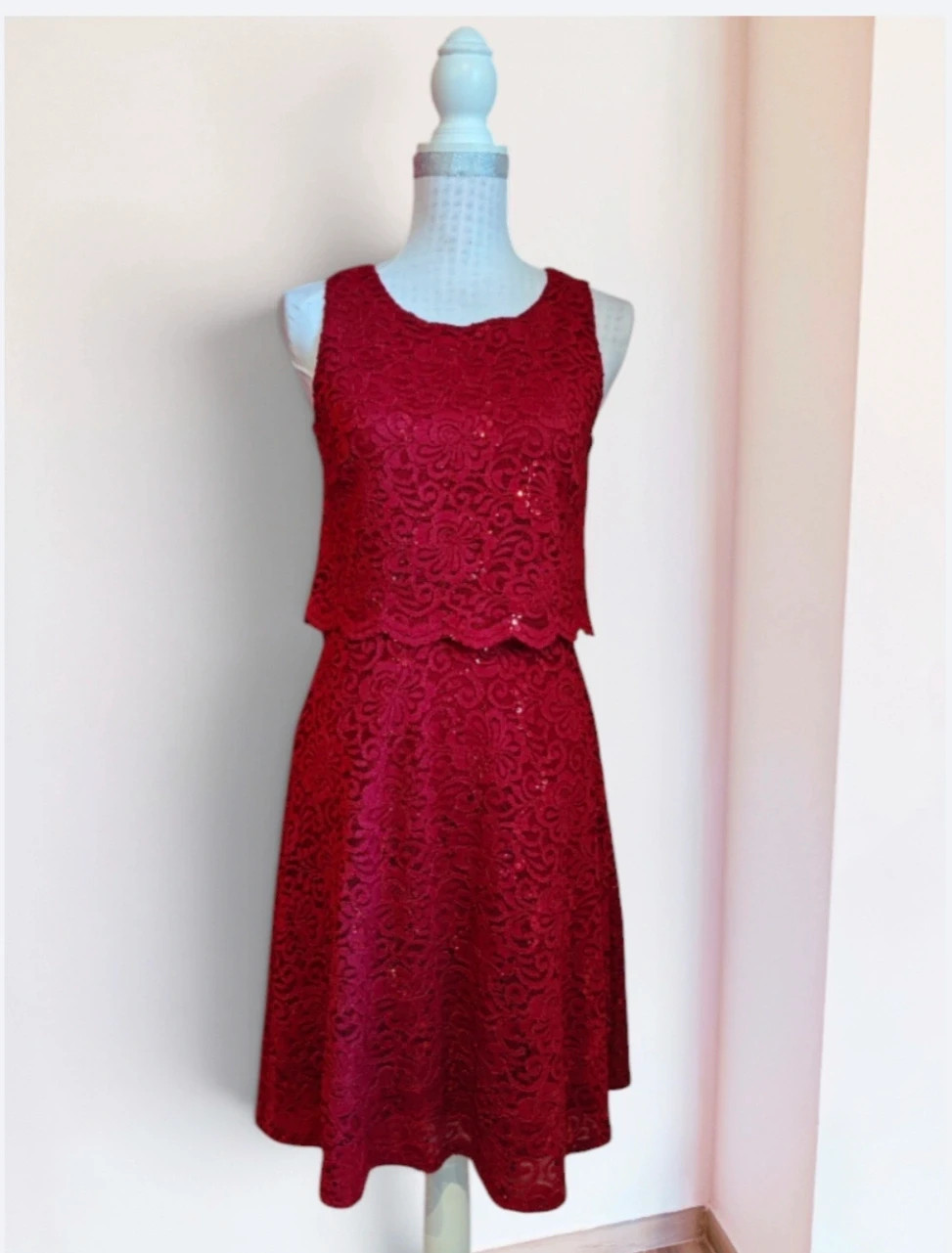 🌺Vestido de blonda roja con lentejuelas para eventos