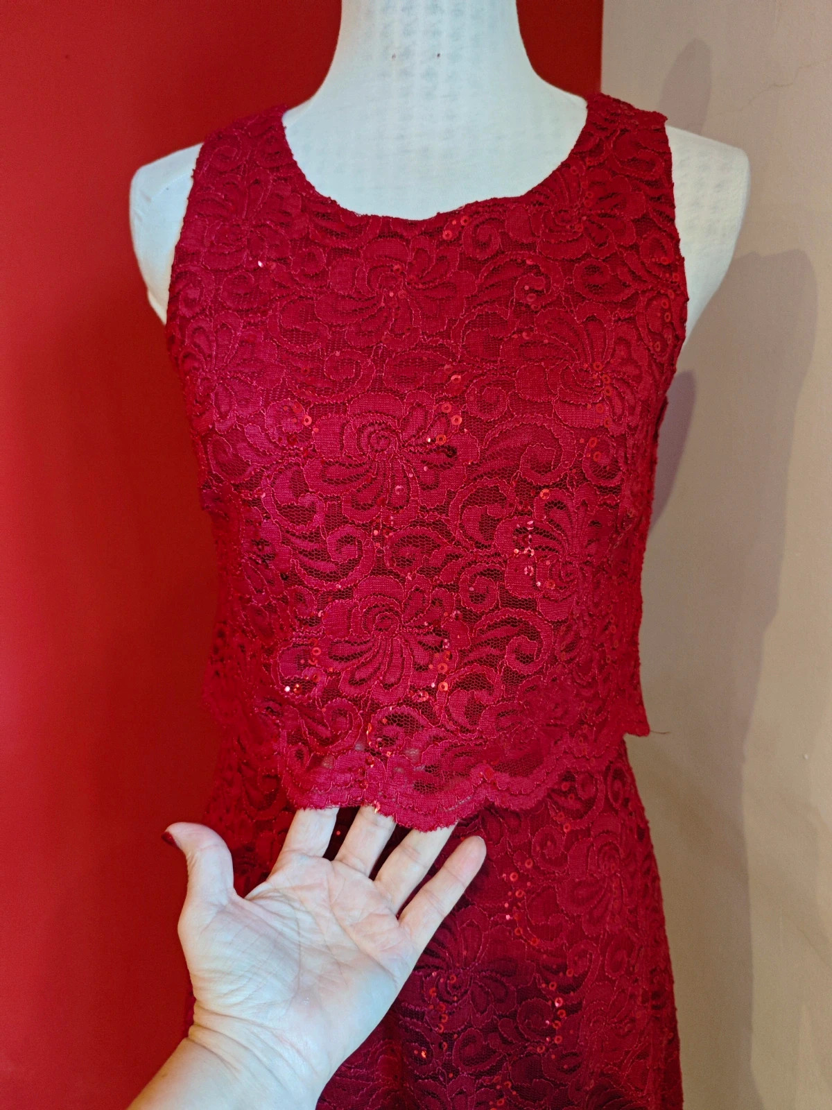 🌺Vestido de blonda roja con lentejuelas para eventos – Dresses Yessica – taille S / 36 / 8 5