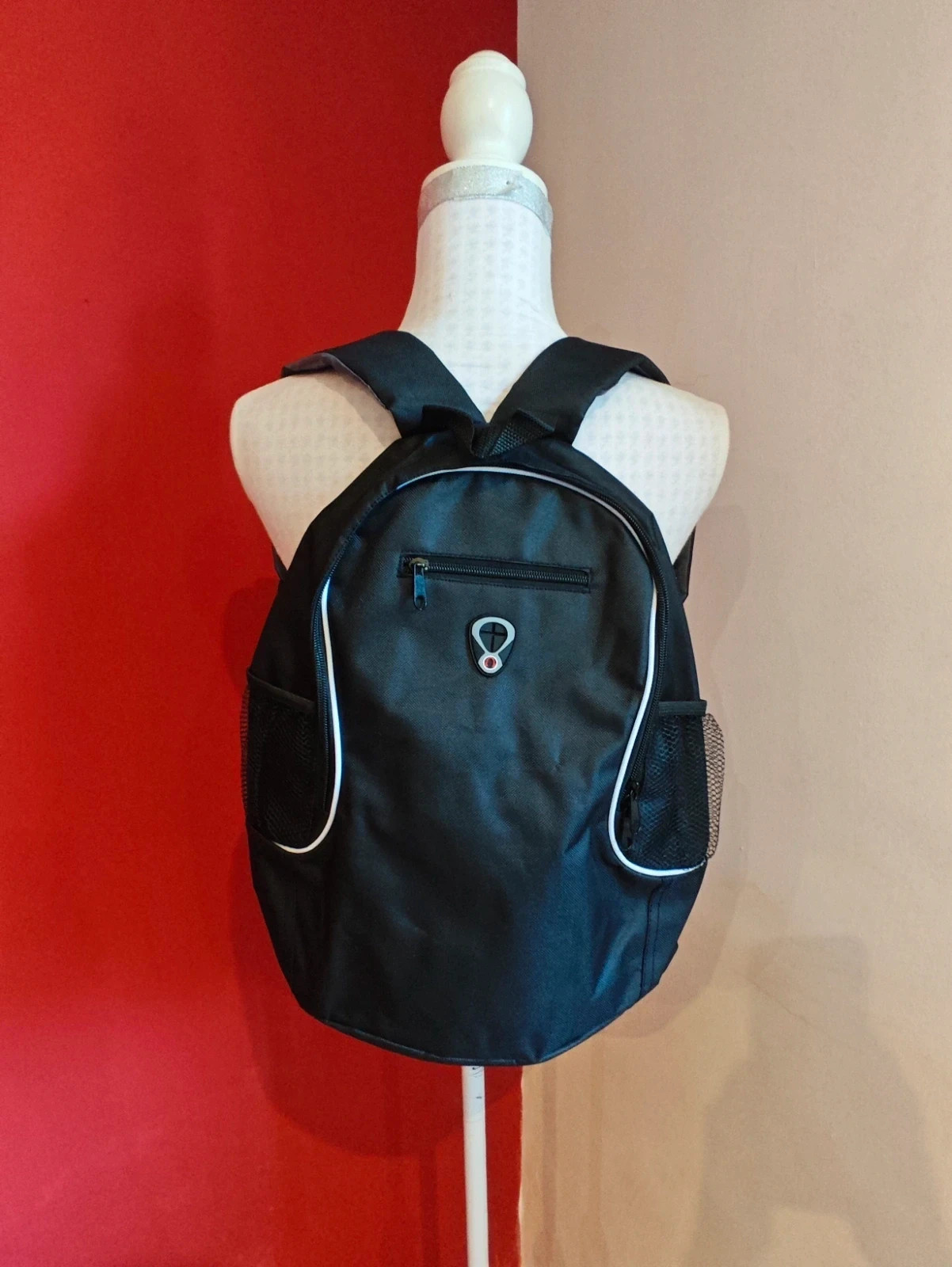 🌺Mochila negra para senderismo, sin estrenar 2