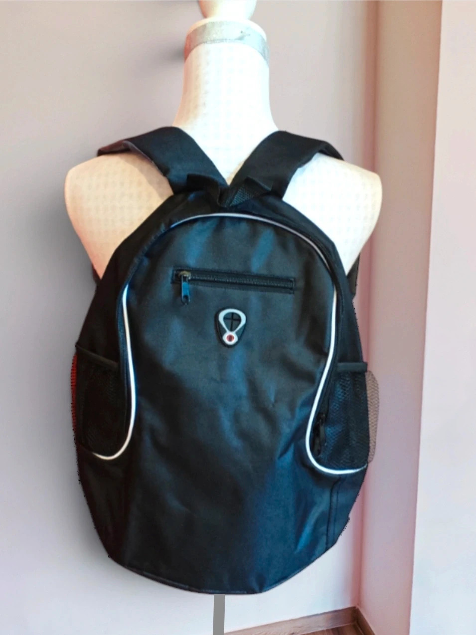 🌺Mochila negra para senderismo, sin estrenar