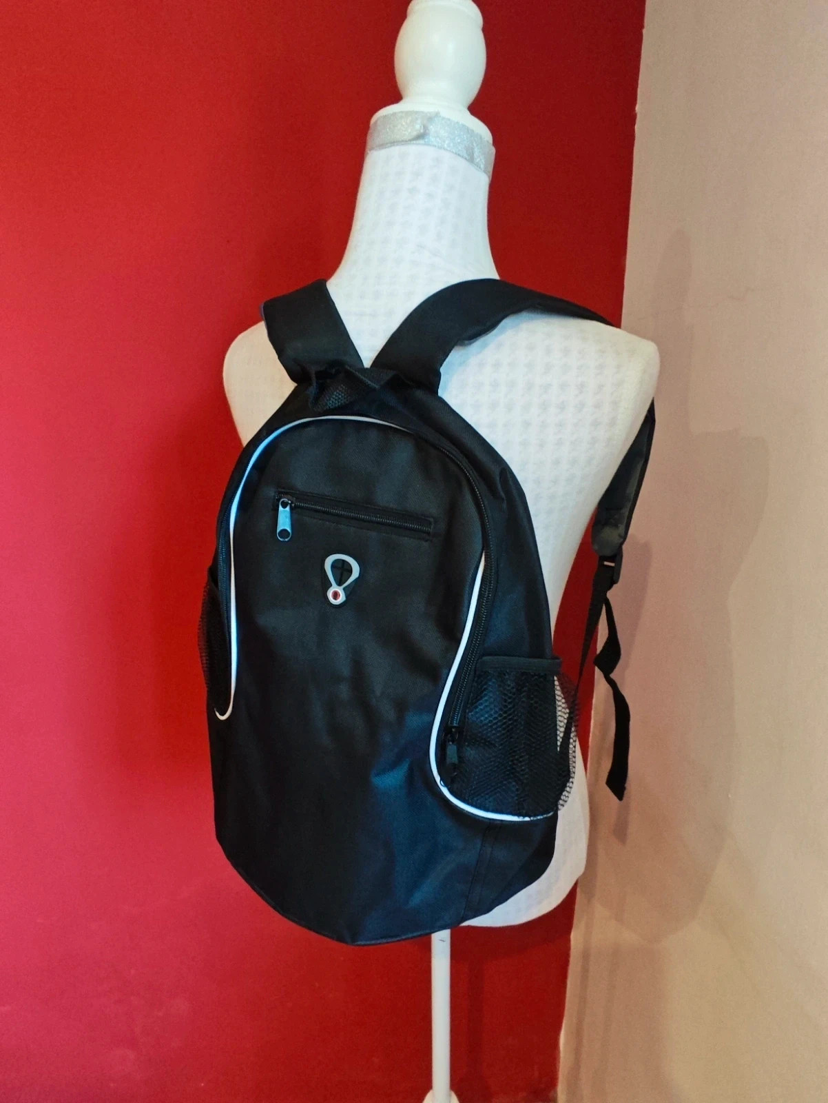 🌺Mochila negra para senderismo, sin estrenar 3