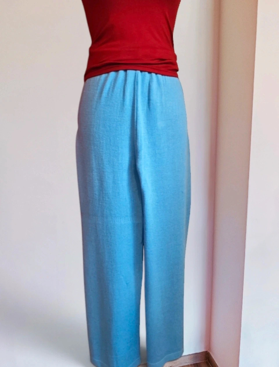 🌺 Bonito pantalón de punto modal muy suave azul claro