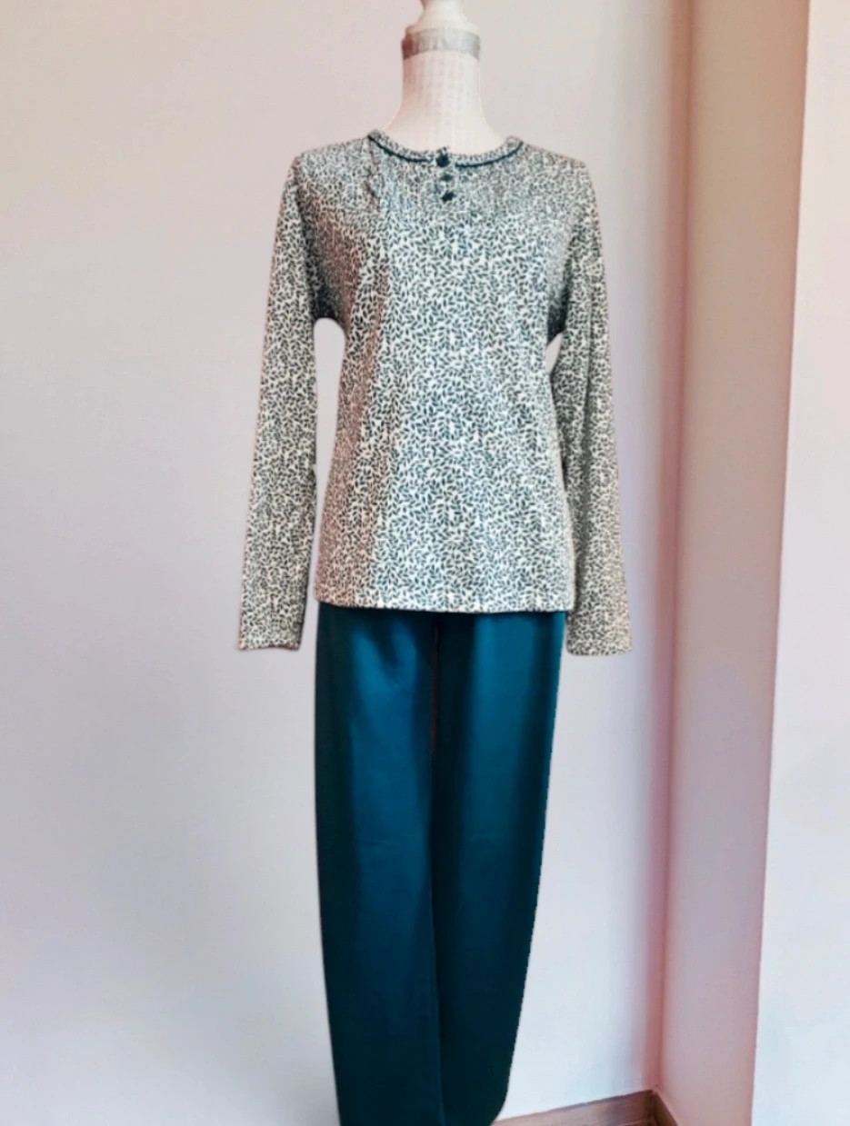 🌺Pijama de algodón 85% verde y blanco con estampado de hojas en la camiseta
