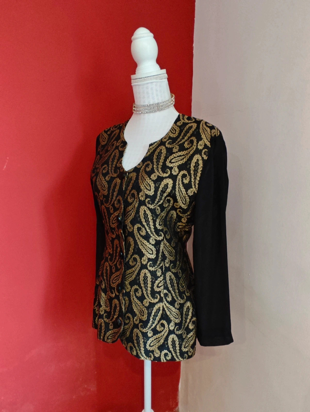 🌺 Maravillosa blazer vintage negra con estampado dorado – Expressions – taille L / 40 / 12 4