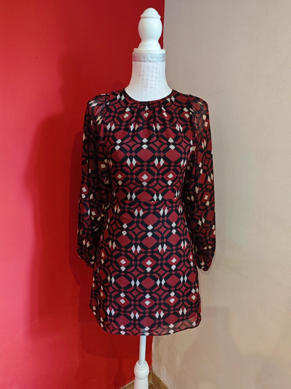 🌺Vestido ideal mini de gasa tono caldera con estampado geométrico en negro y beige – Zara – taille XS / 34 / 6 3