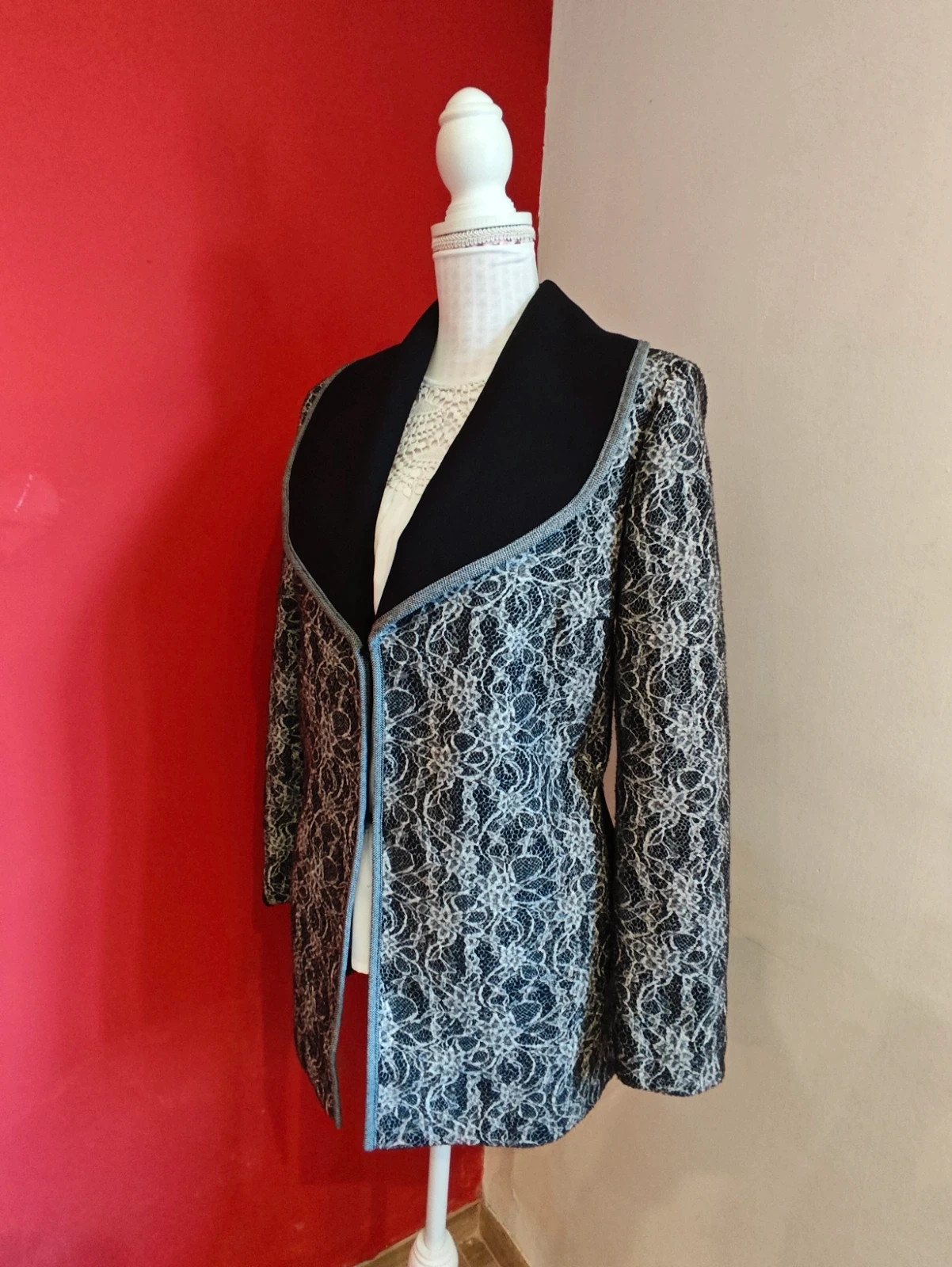 🌺 Precioso chaquetón con solapas amplias negras – taille L / 40 / 12 3