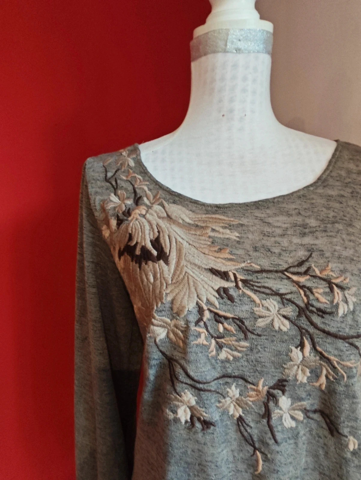 🌺 Original camiseta tonos marrones jaspeado con bordado floral en el frente – Dolce Vita – taille XL / 42 / 14 5