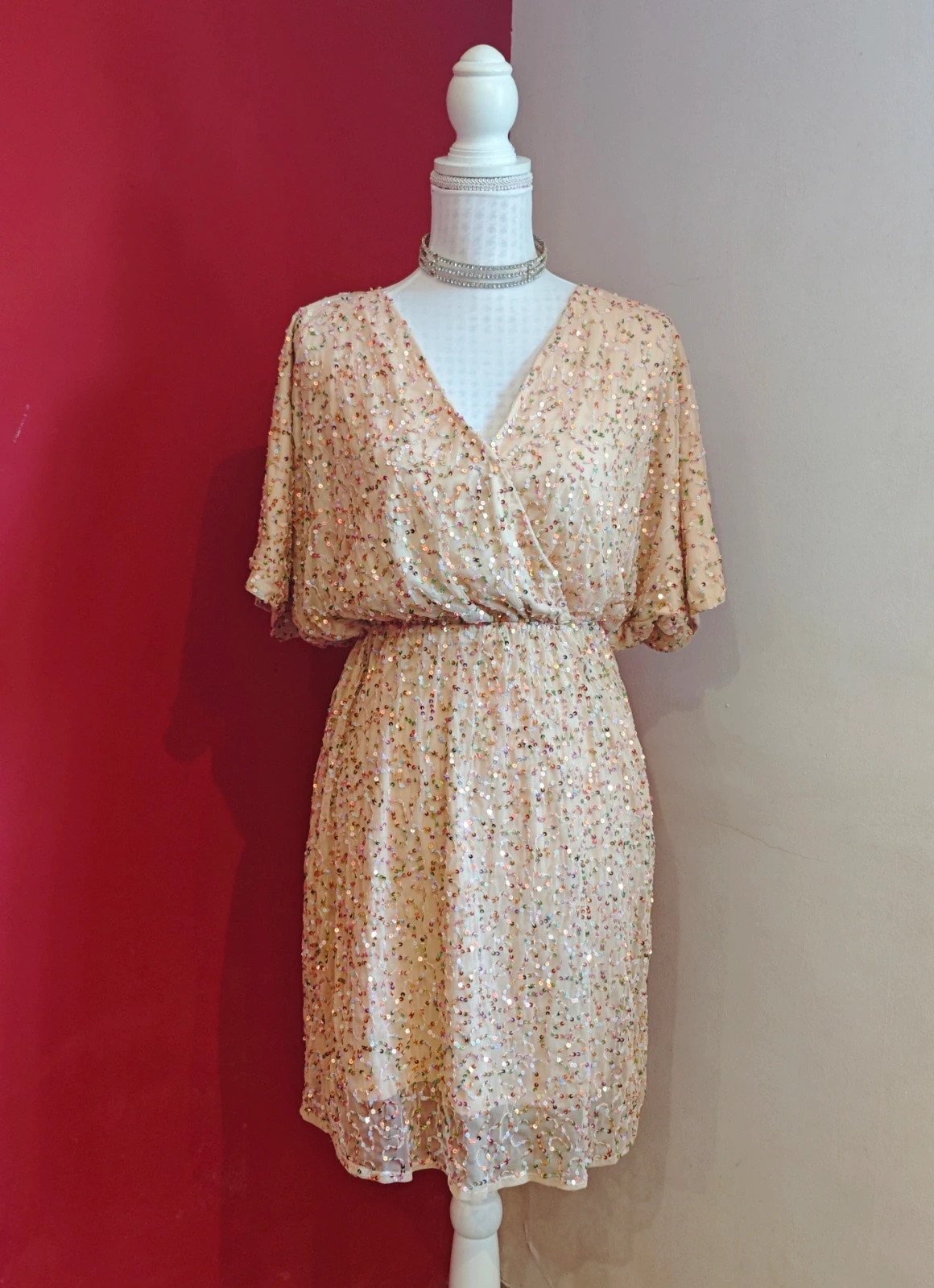 🌺Divino vestido de gasa dorada con lentejuelas, de Asos – ASOS – taille M / 38 / 10 2