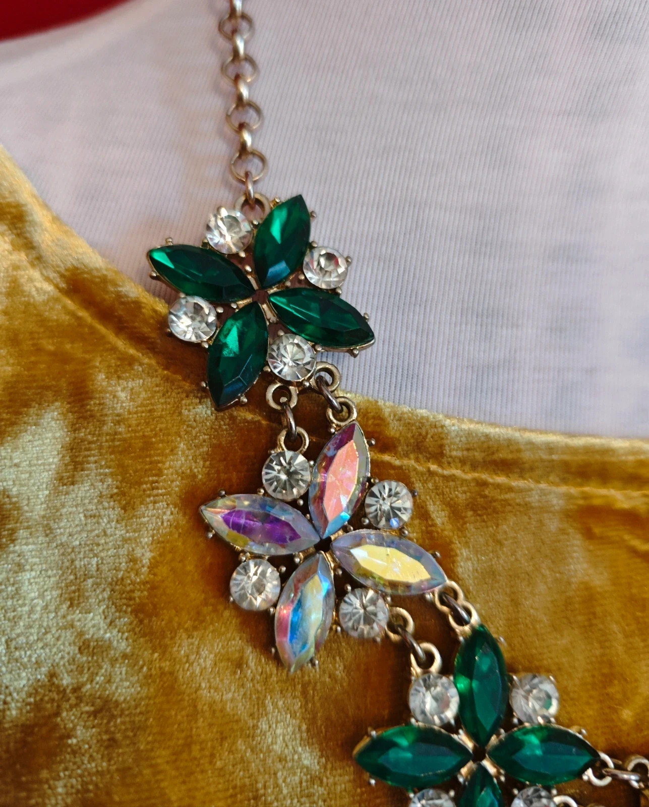 🌺 Divino conjunto de collar y pendientes con brillantes verdes y plateados – Bijou Brigitte 5