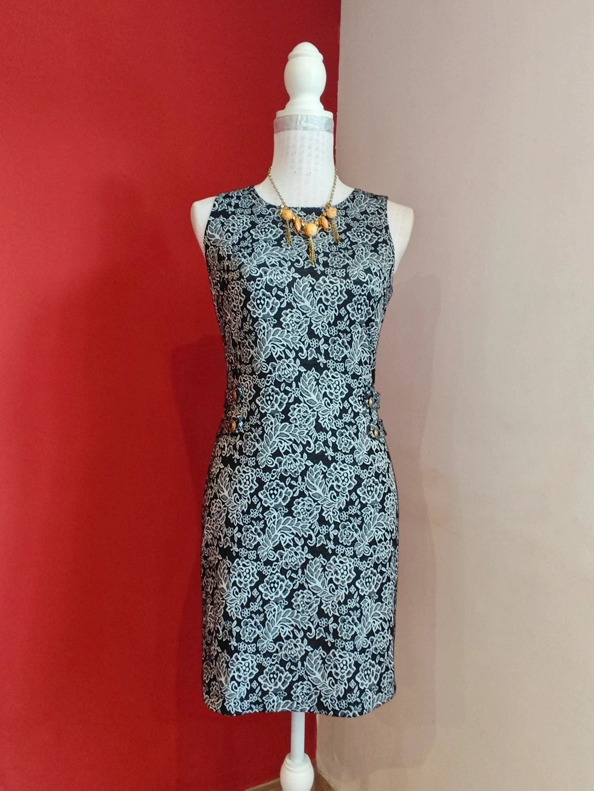 🌺Vestido sin mangas negro con estampado floral blanco – CelopWoman – taille S / 36 / 8 2