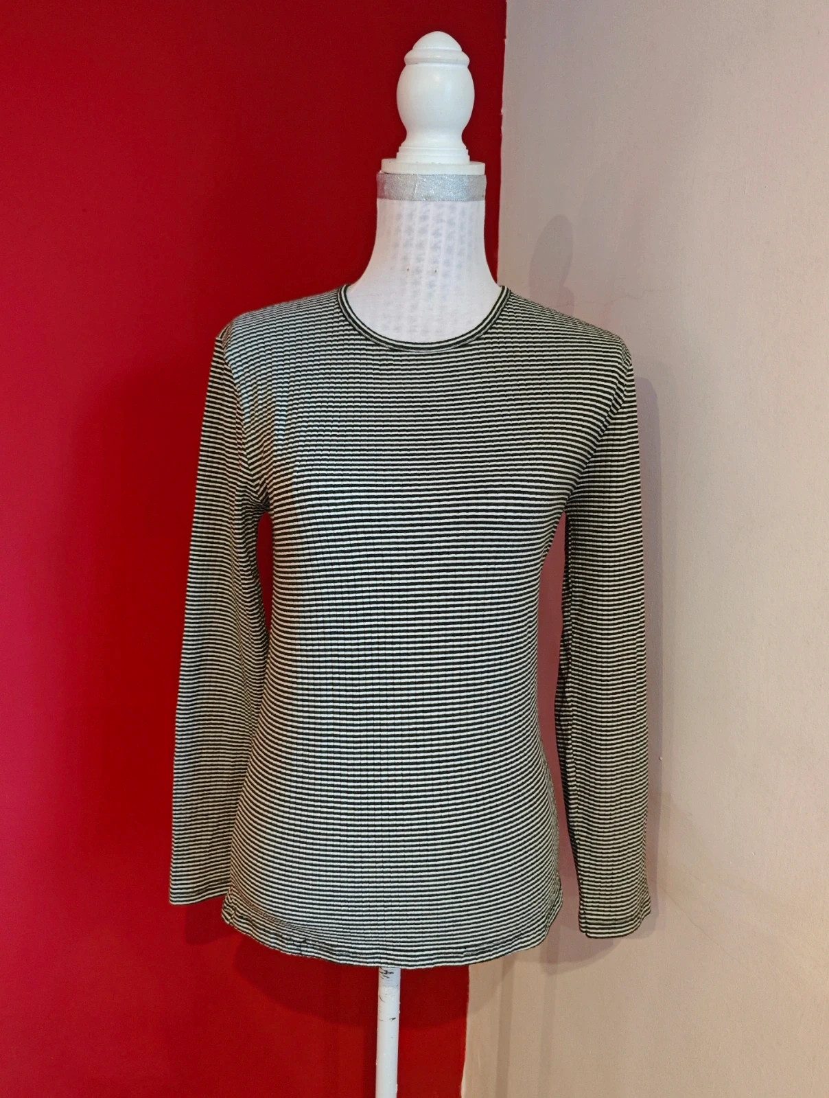 🌺 Cómoda camiseta manga larga con rayas blancas y verde oscuro