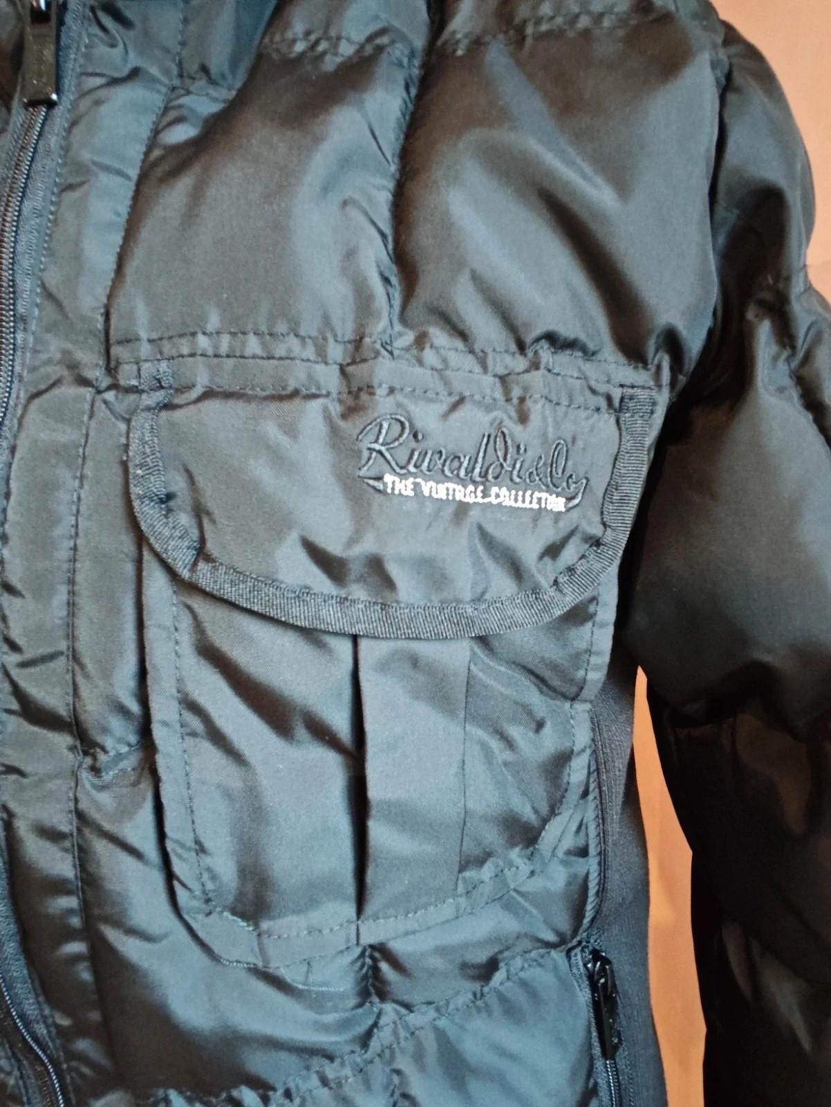🌺 Chaquetón acolchado negro con laterales, puños, cuello y capucha de punto – Rivaldi – taille M 3