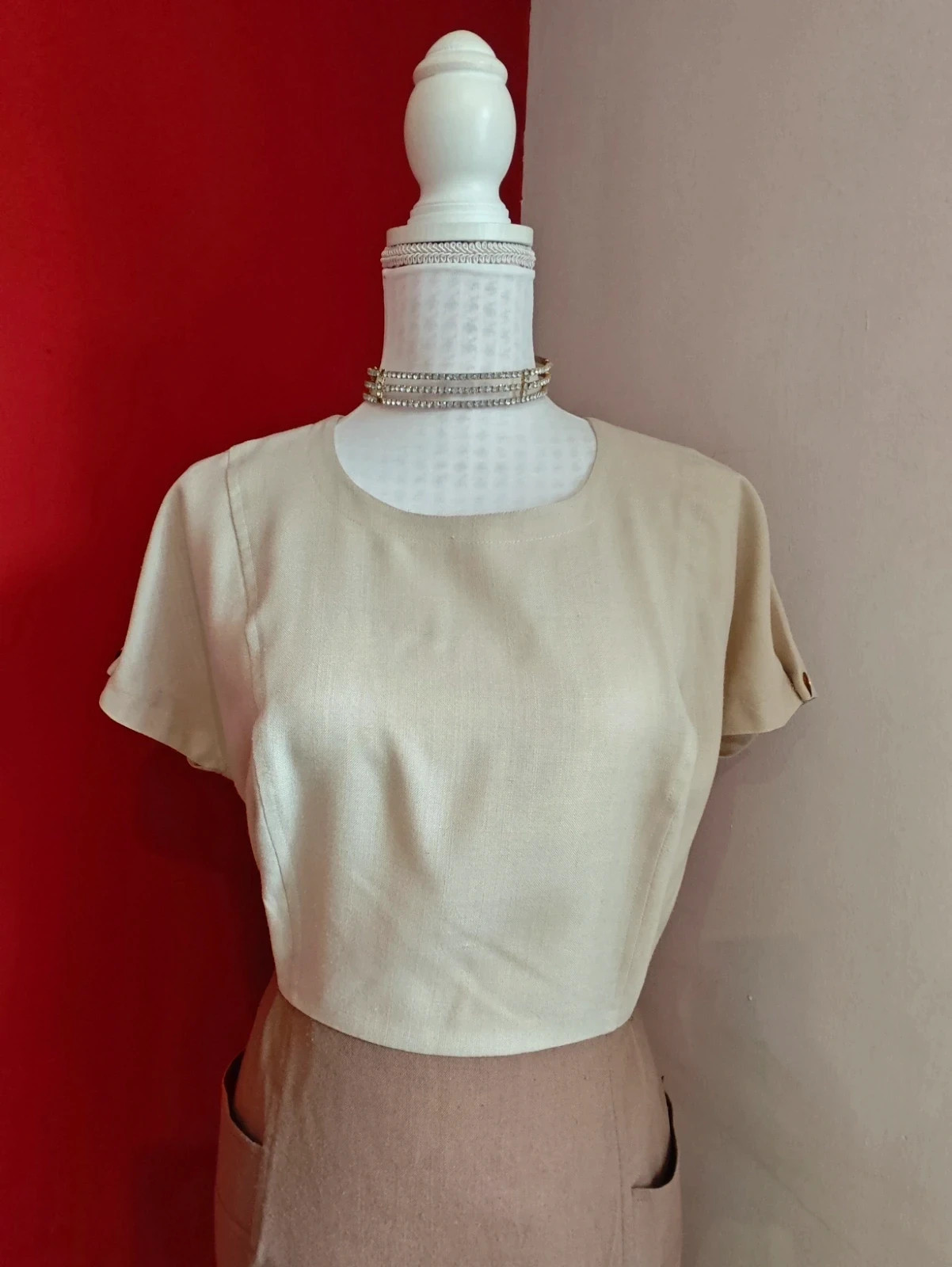 🌺Vestido bicolor en tonos beige y marrón – Buttons – taille 4XL / 48 / 20 3