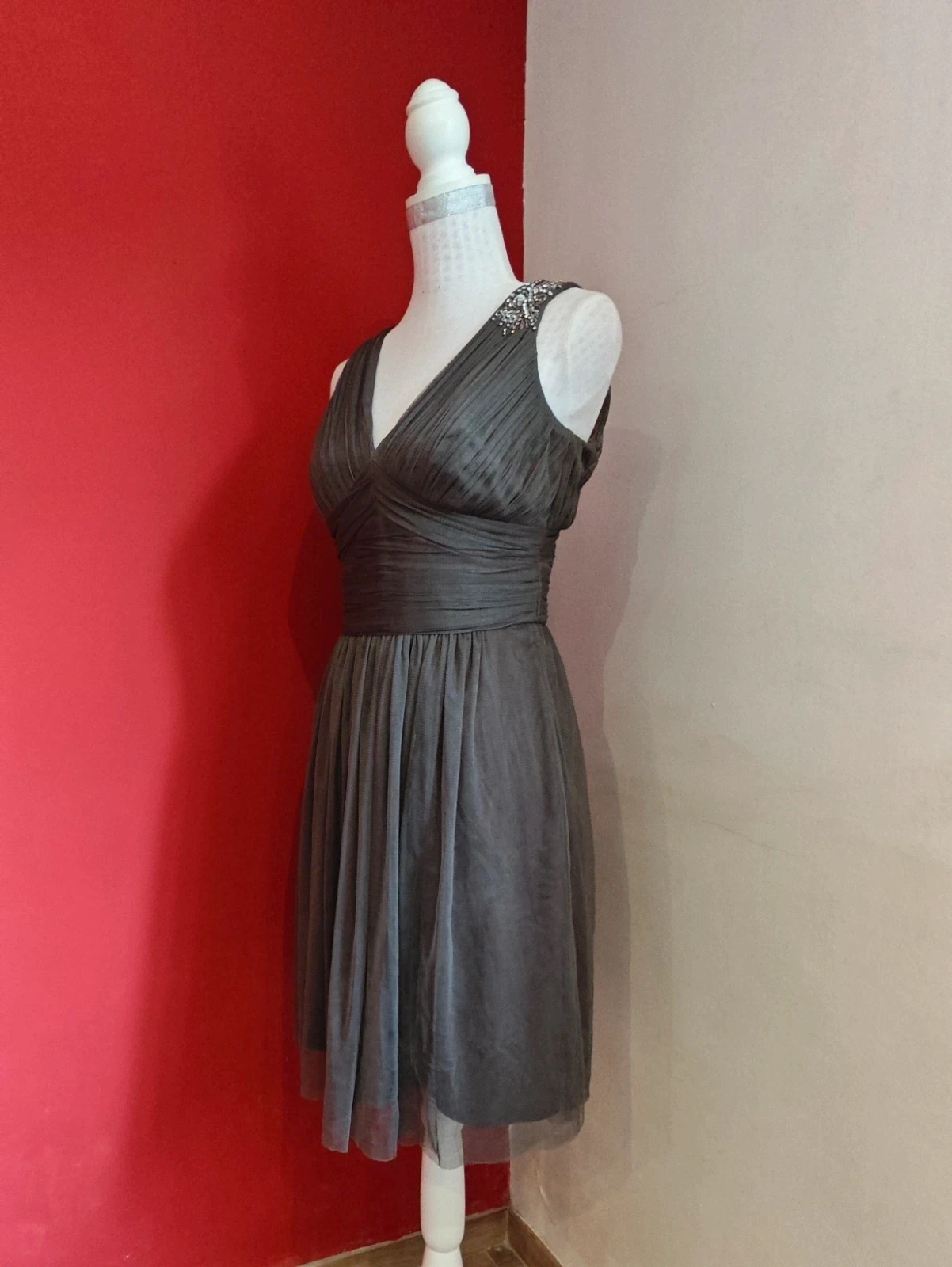 🌺Vestido de gasa gris y parte superior drapeada y con brillantes plateados,de Esprit – Esprit – taille M / 38 / 10 3