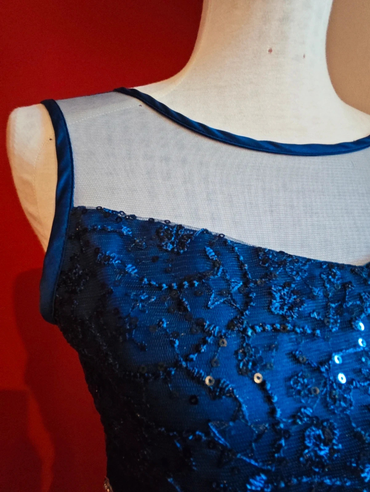 🌺 Impresionante vestido para eventos azulón con cuerpo de gas con lentejuelas y brillantes – Sunny Fashion – taille S / 36 / 8 5