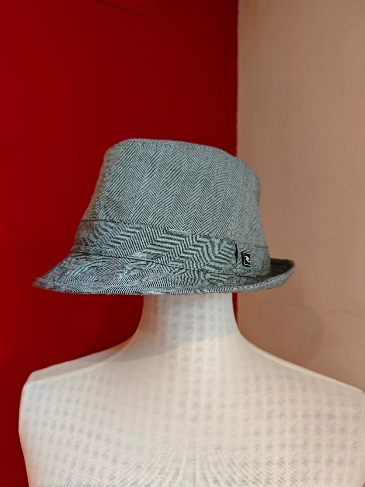 🌺 Chulisimo sombrero Casual Rip Curl Gris - Estilo Trilby