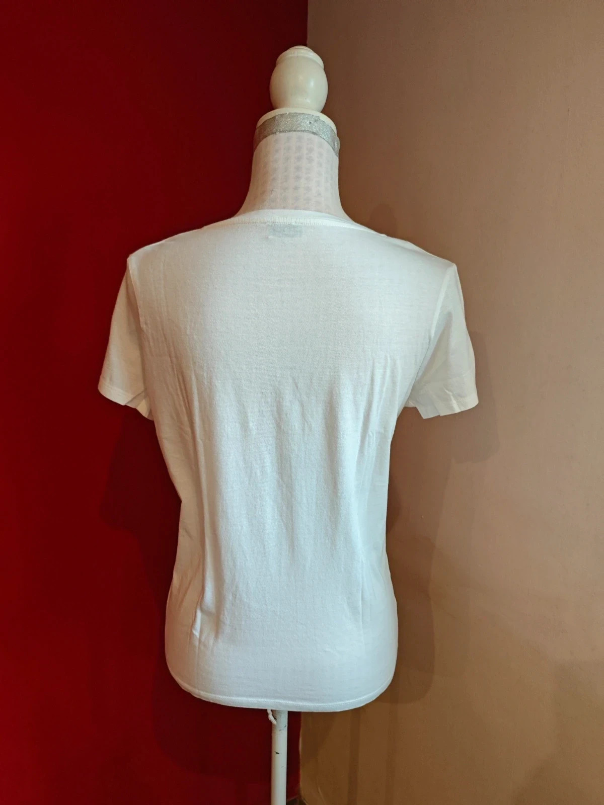 🌺Bonita camiseta blanca con rosas bordadas en el pecho – Pinkie – taille M / 38 / 10 4