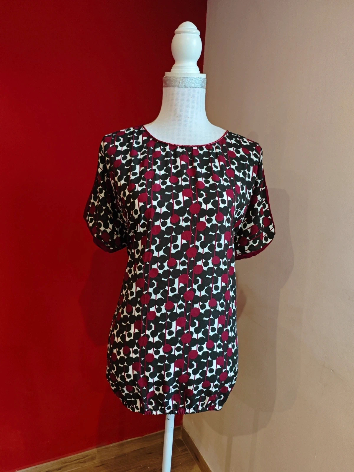 🌺Camiseta de algodón y modal con estampado de círculos negros y granates – Stooker – taille 4XL / 48 / 20 2