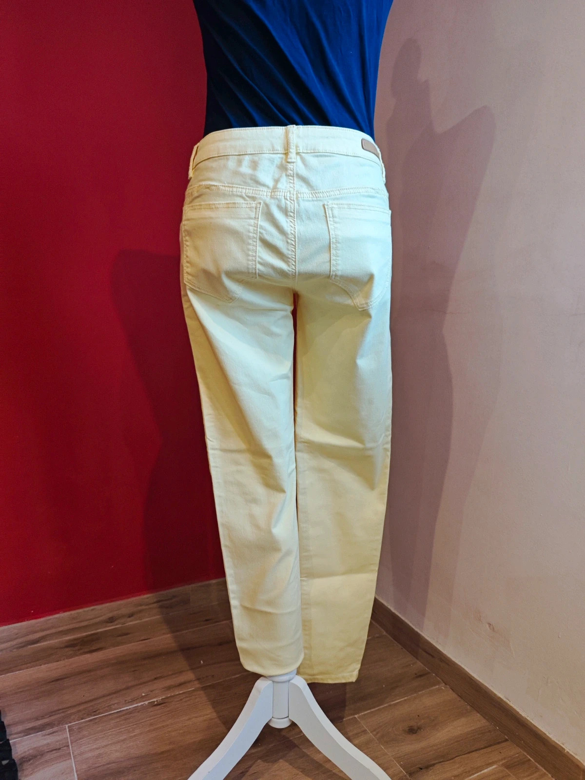 🌺Pantalón pitillo push up color amarillo suave, talla L – Pinkie – taille L / 40 / 12 4