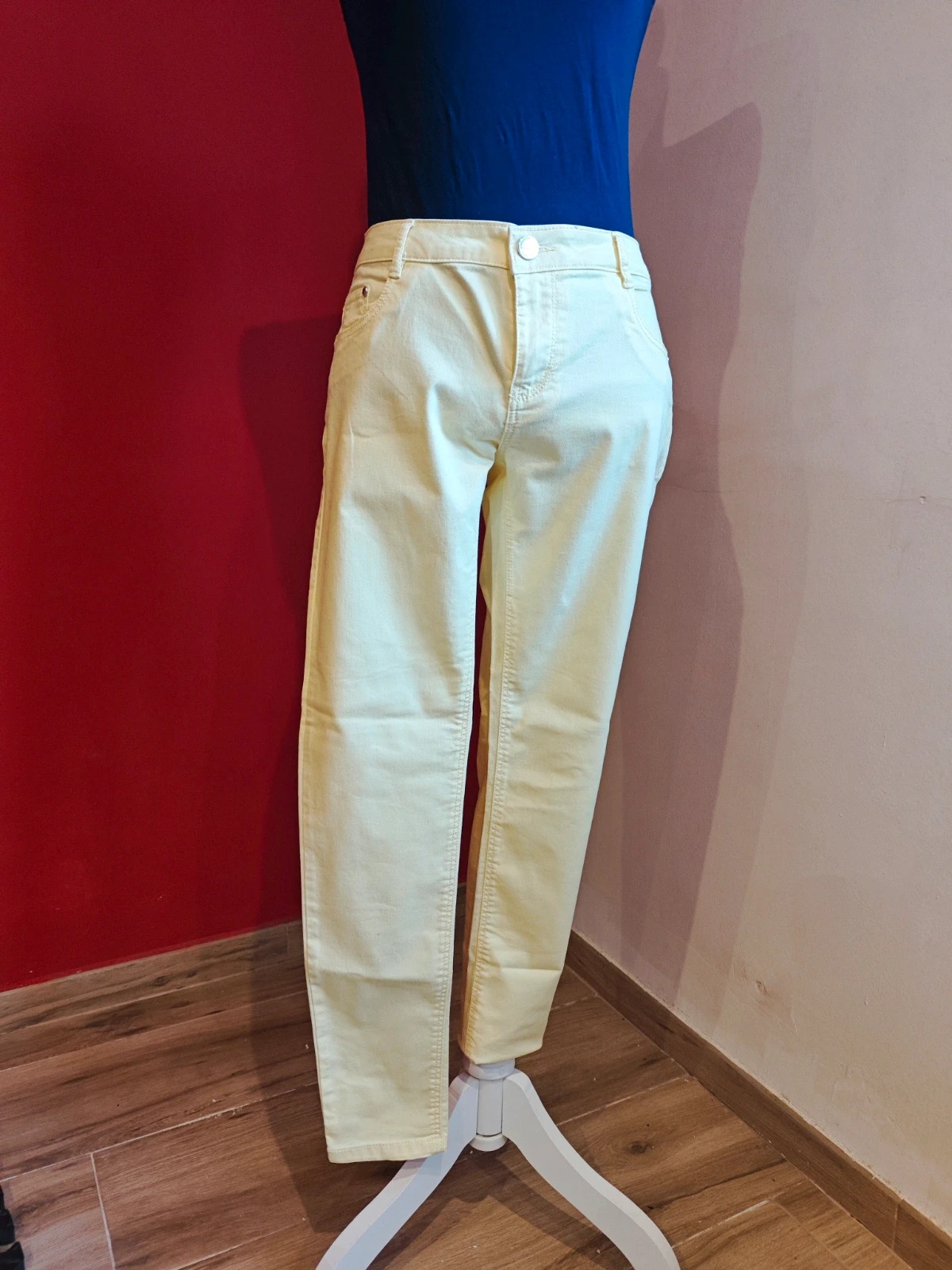 🌺Pantalón pitillo push up color amarillo suave, talla L – Pinkie – taille L / 40 / 12 2