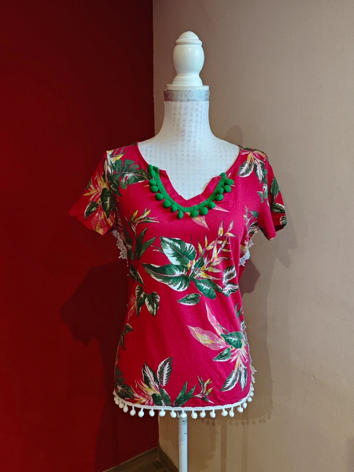 🌺Camiseta de algodón eco-friendly color fucsia estampado floral con borlas y crochet – Cortefiel – taille L / 40 / 12 2