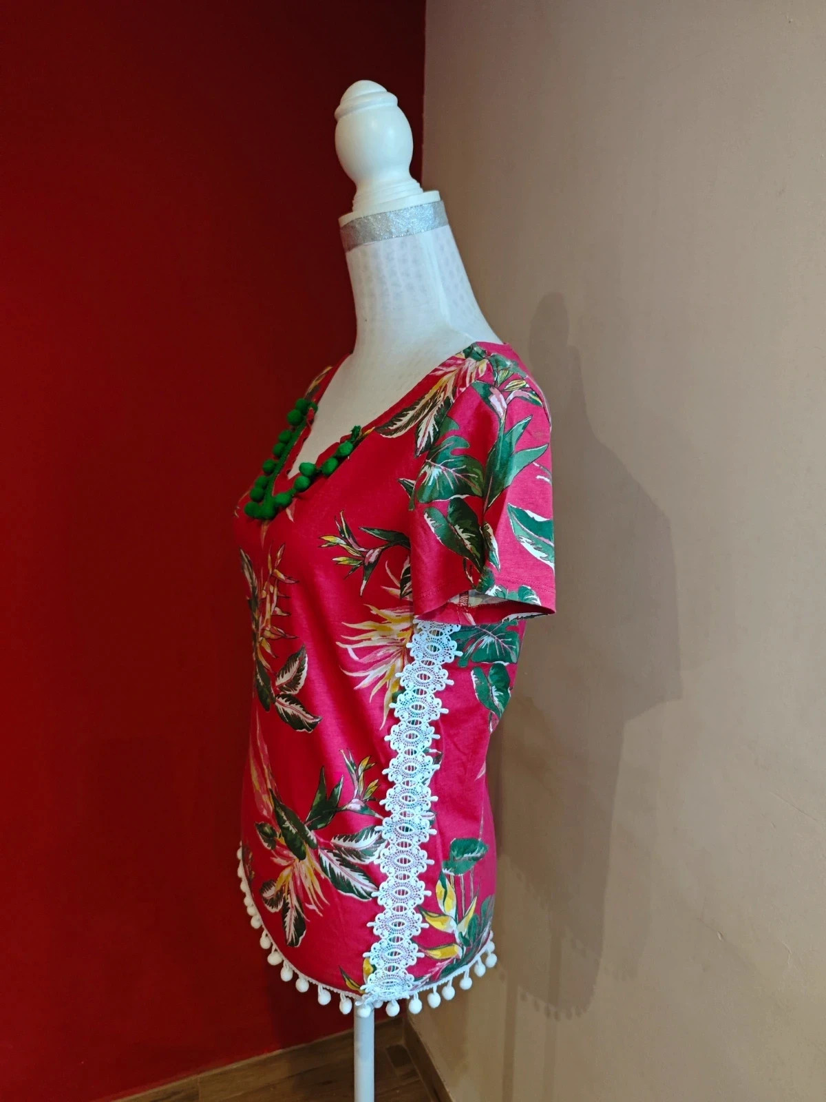 🌺Camiseta de algodón eco-friendly color fucsia estampado floral con borlas y crochet – Cortefiel – taille L / 40 / 12 3