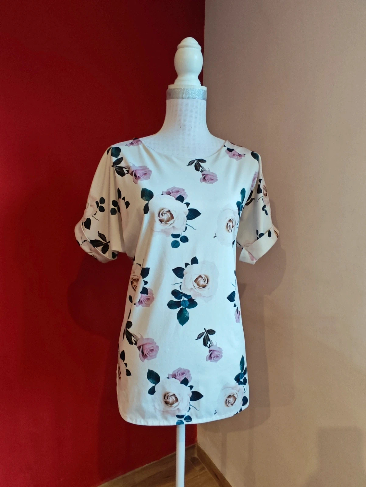 🌺Blusa color crema con estampado floral – taille 4XL / 48 / 20 2