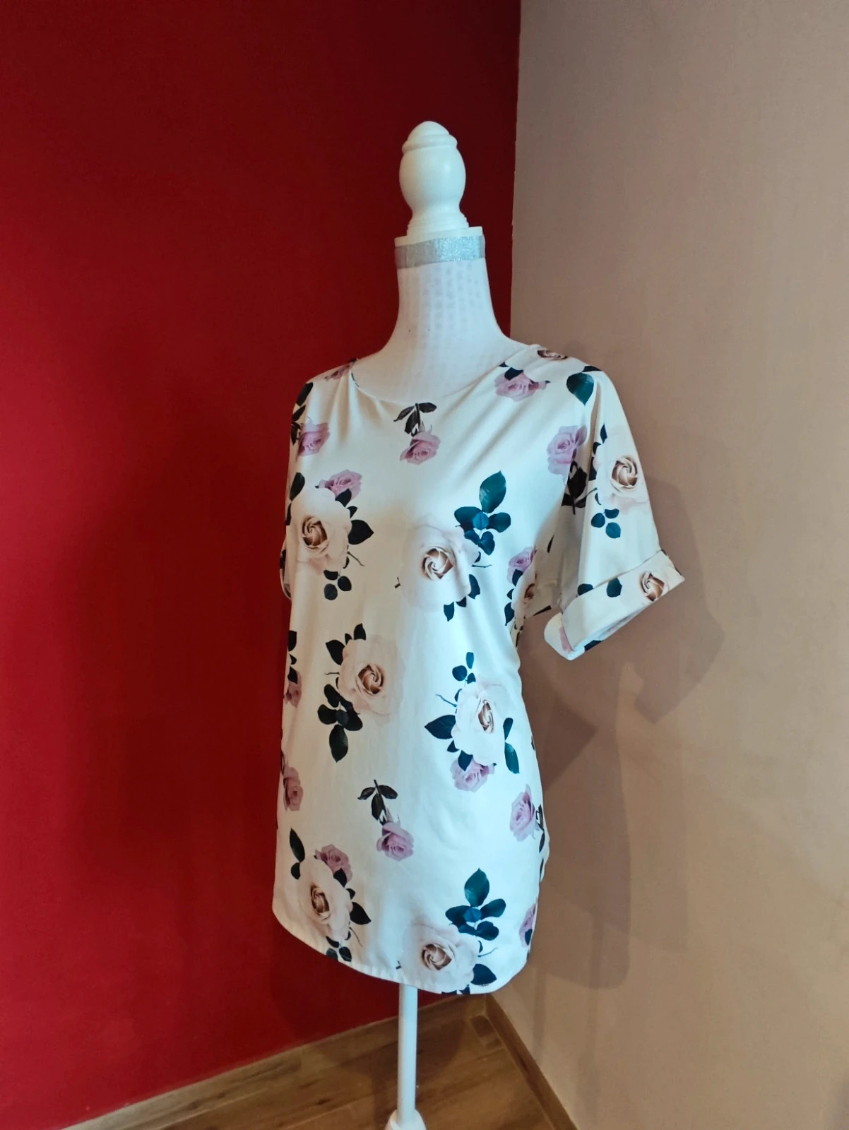 🌺Blusa color crema con estampado floral – taille 4XL / 48 / 20 3